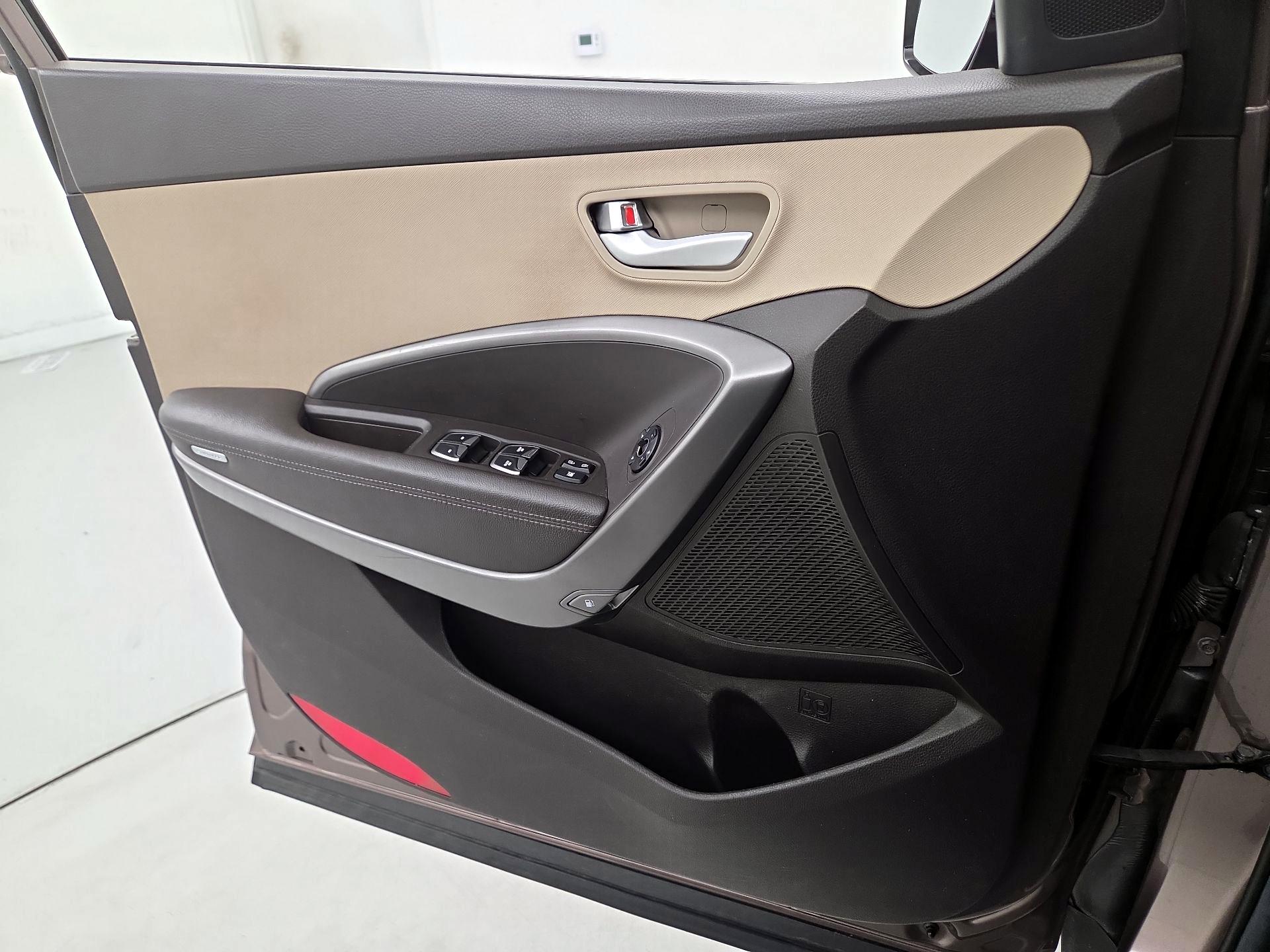 Thumbnail: 2015 Hyundai Santa Fe - 12