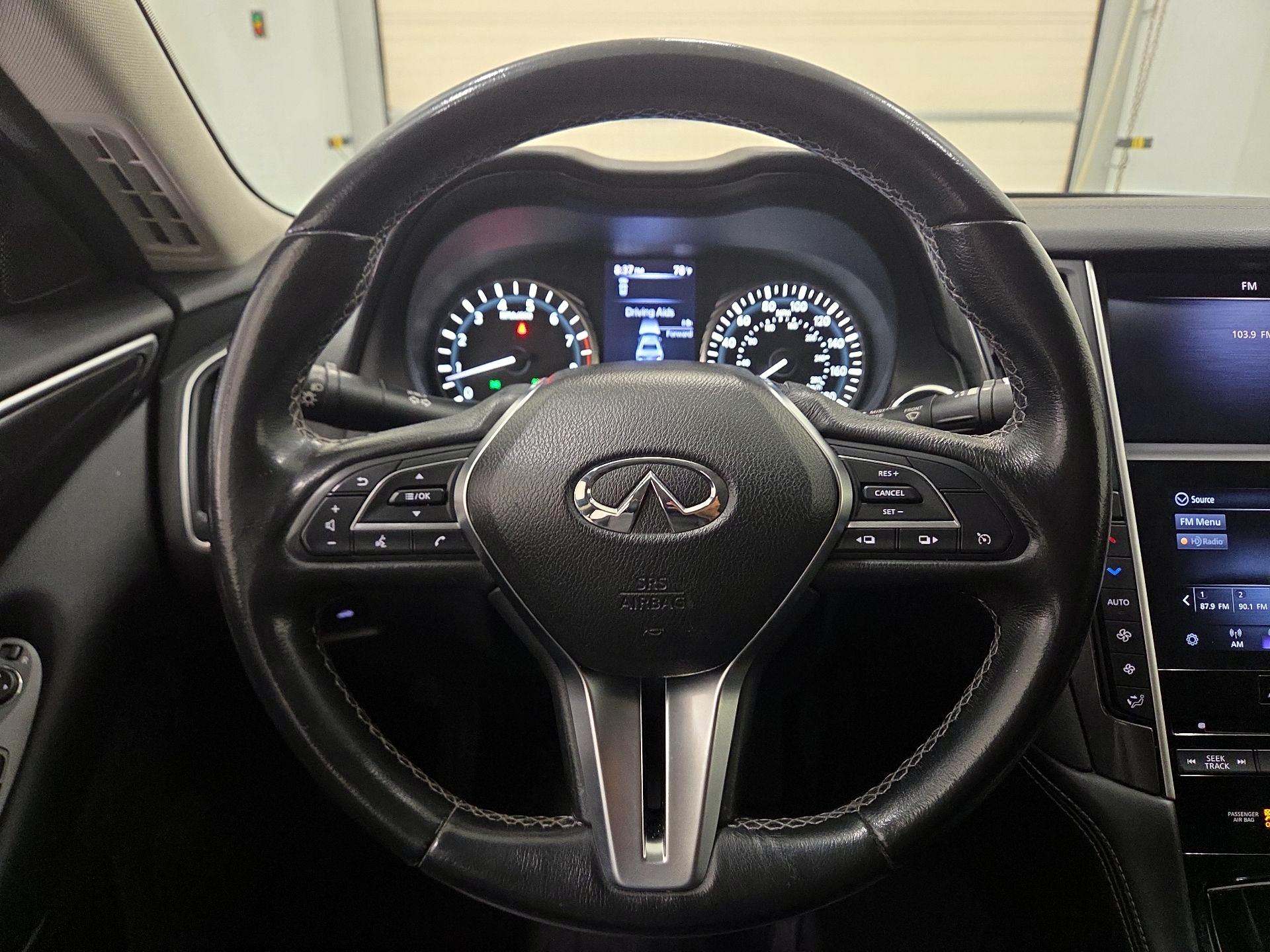 Thumbnail: 2020 INFINITI Q50 - 10