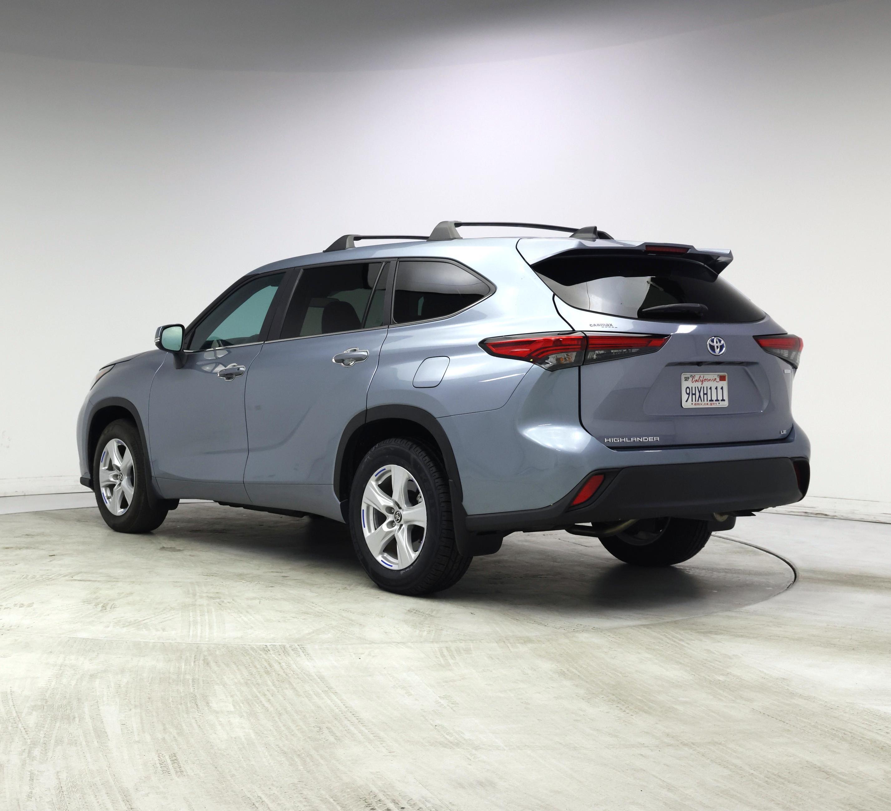 Thumbnail: 2023 Toyota Highlander - 2