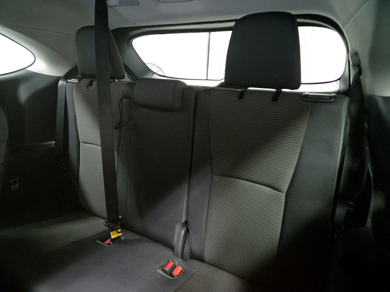 2023 Toyota Highlander LE - Photo 21