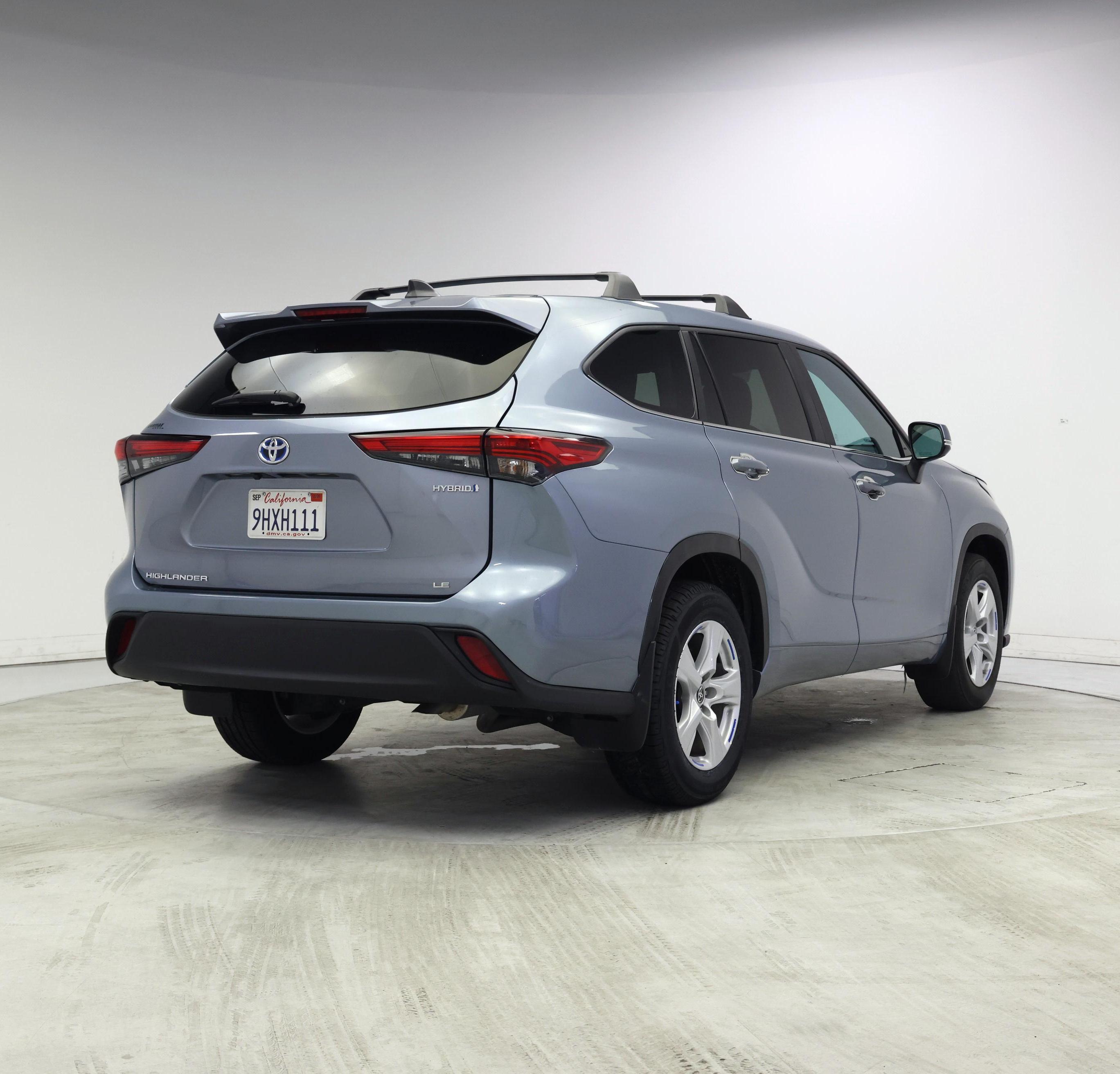Thumbnail: 2023 Toyota Highlander - 8