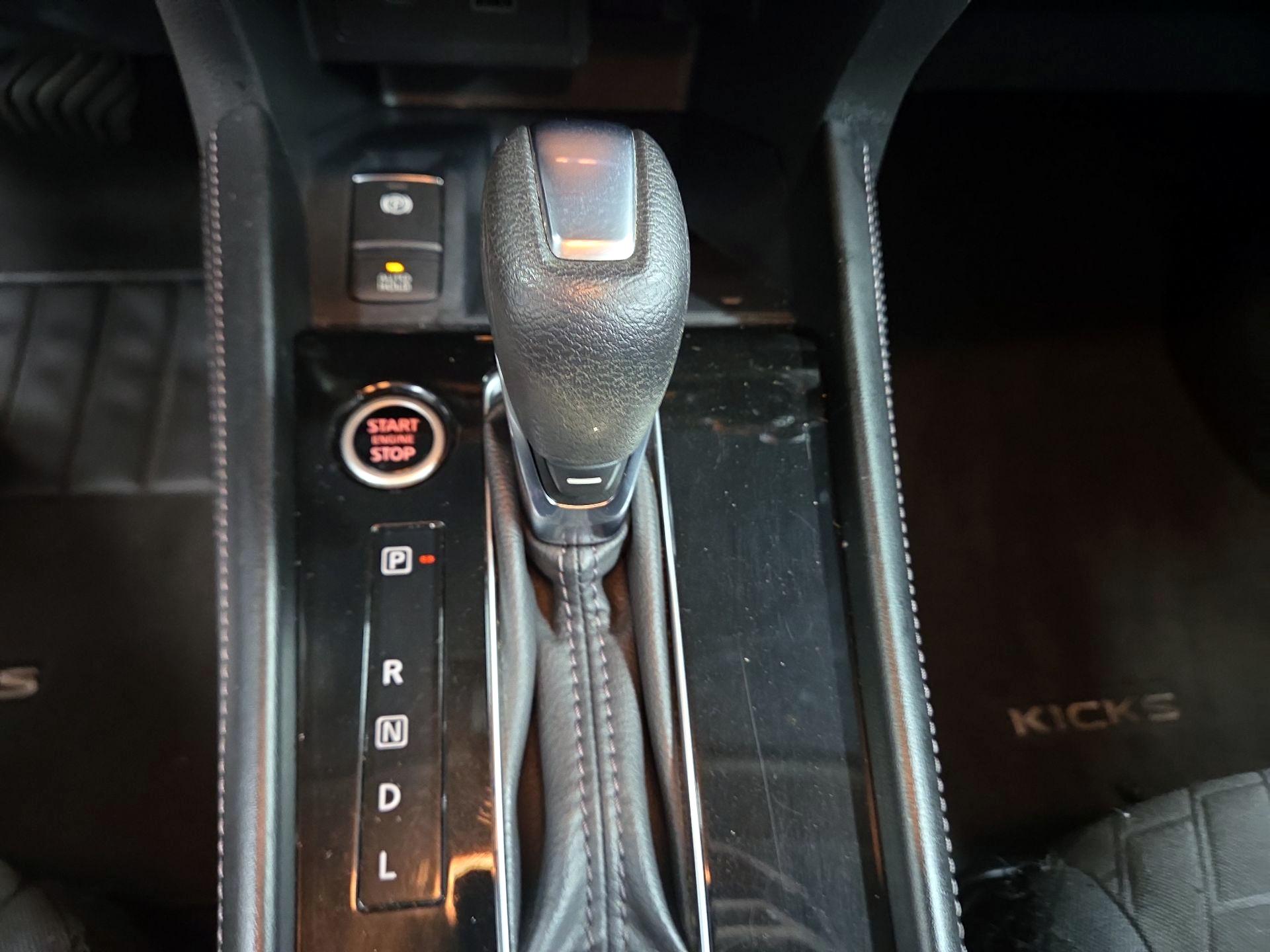Thumbnail: 2023 Nissan Kicks - 15