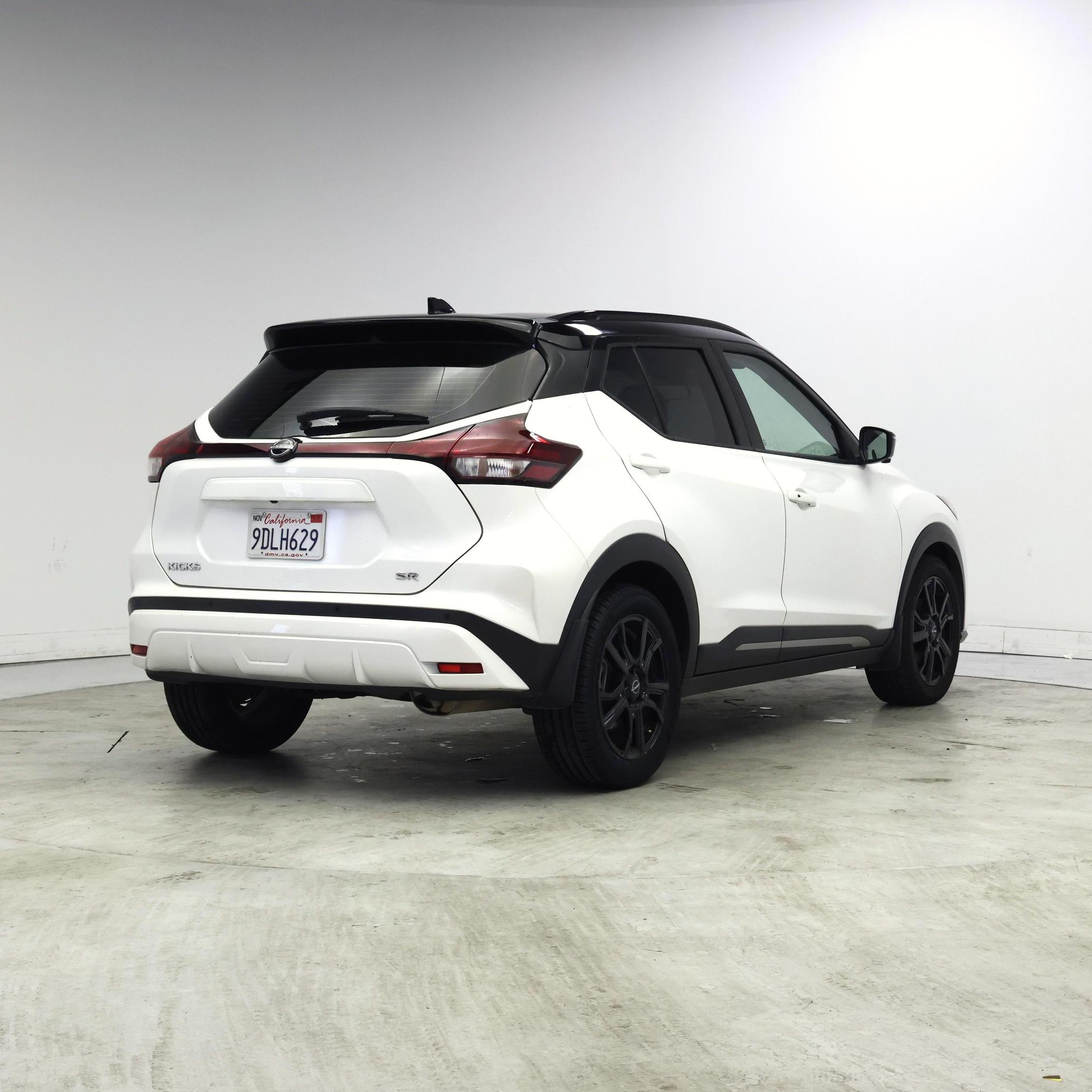 Thumbnail: 2023 Nissan Kicks - 8