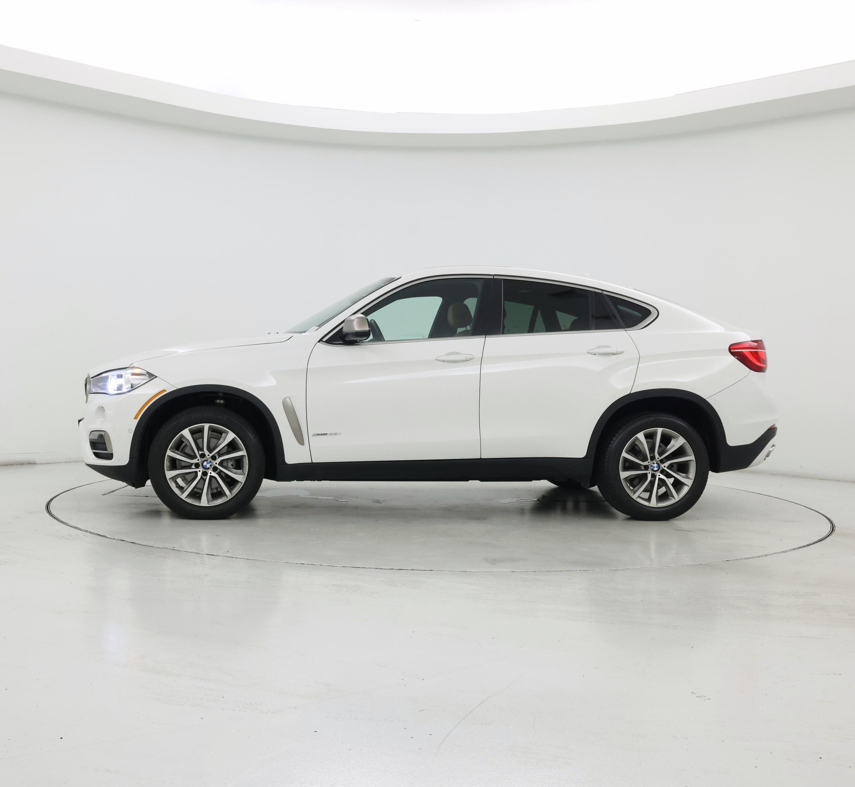 Thumbnail: 2019 BMW X6 - 3