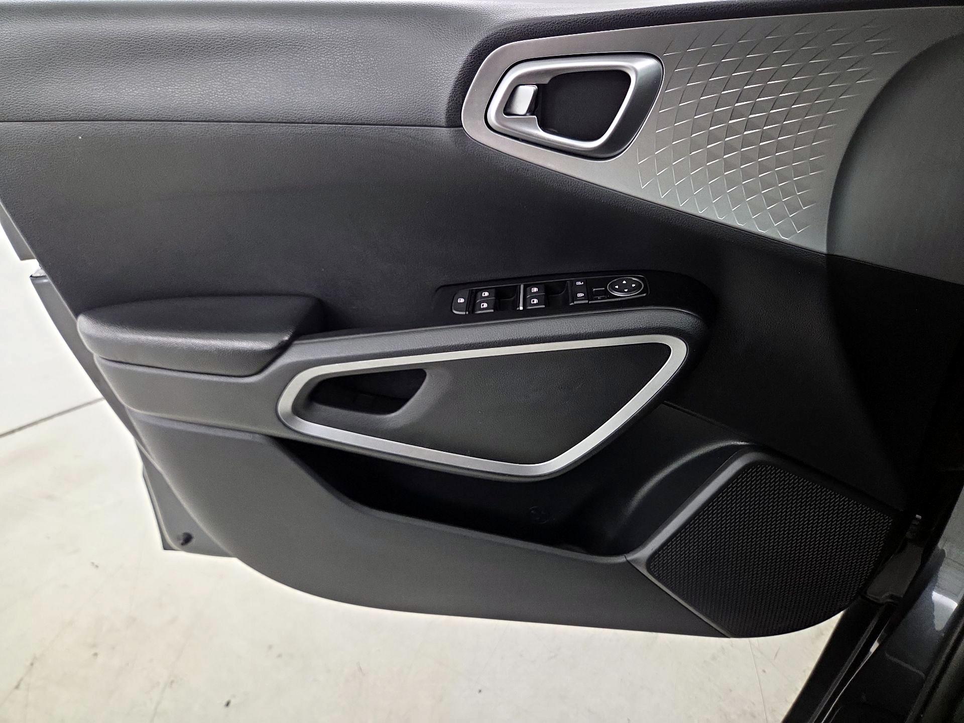Thumbnail: 2021 Kia Soul - 12