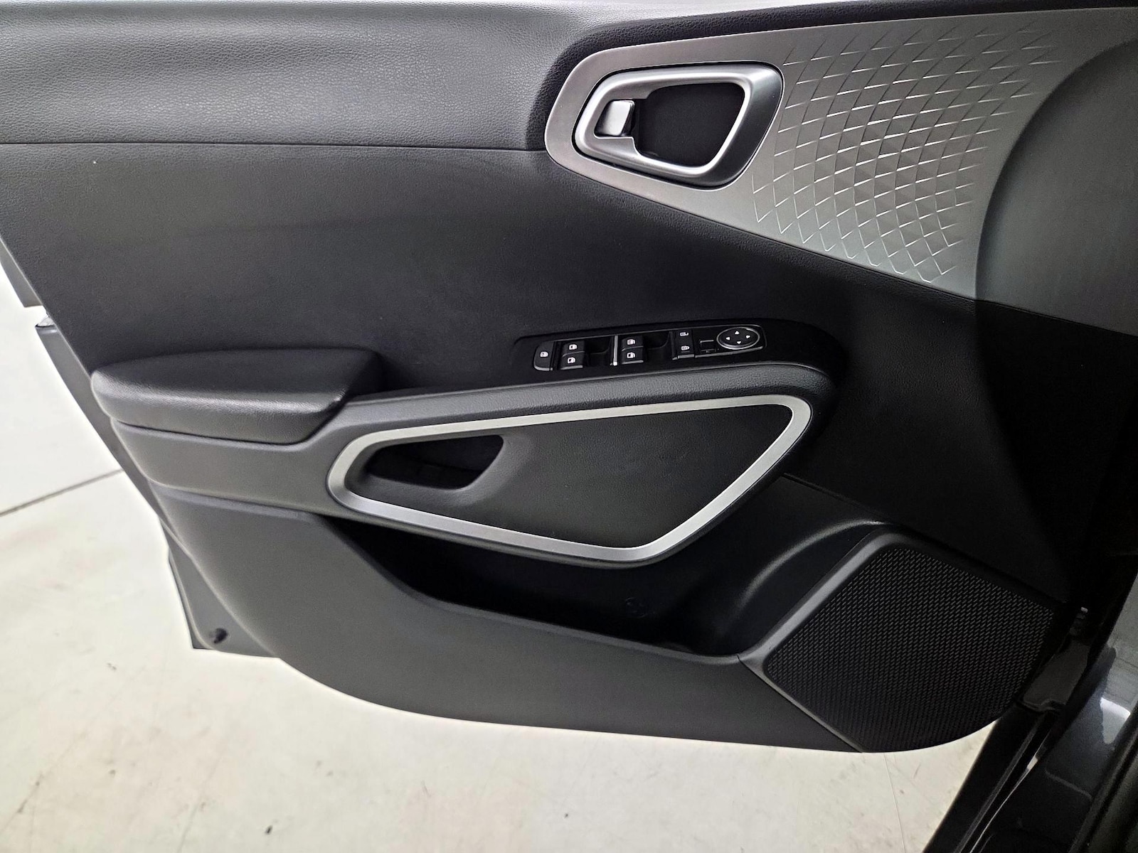 2021 Kia Soul LX - Photo 13
