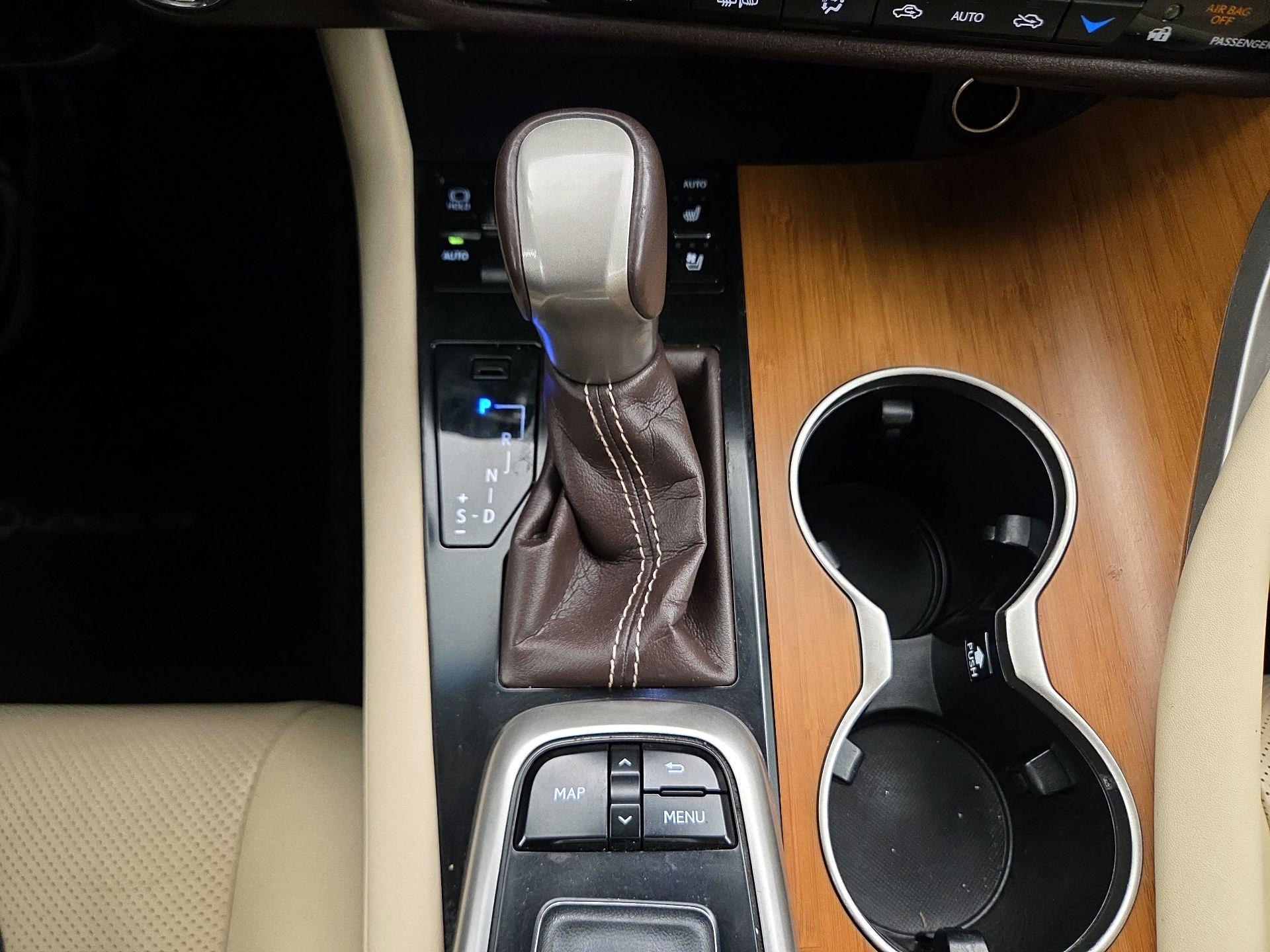 Thumbnail: 2016 Lexus RX - 18