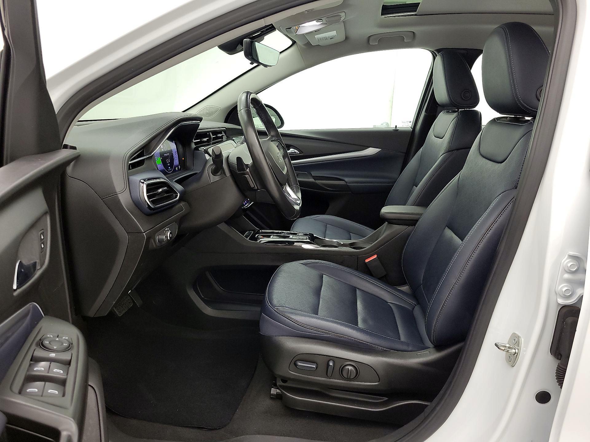 Thumbnail: 2023 Chevrolet Bolt EUV - 11