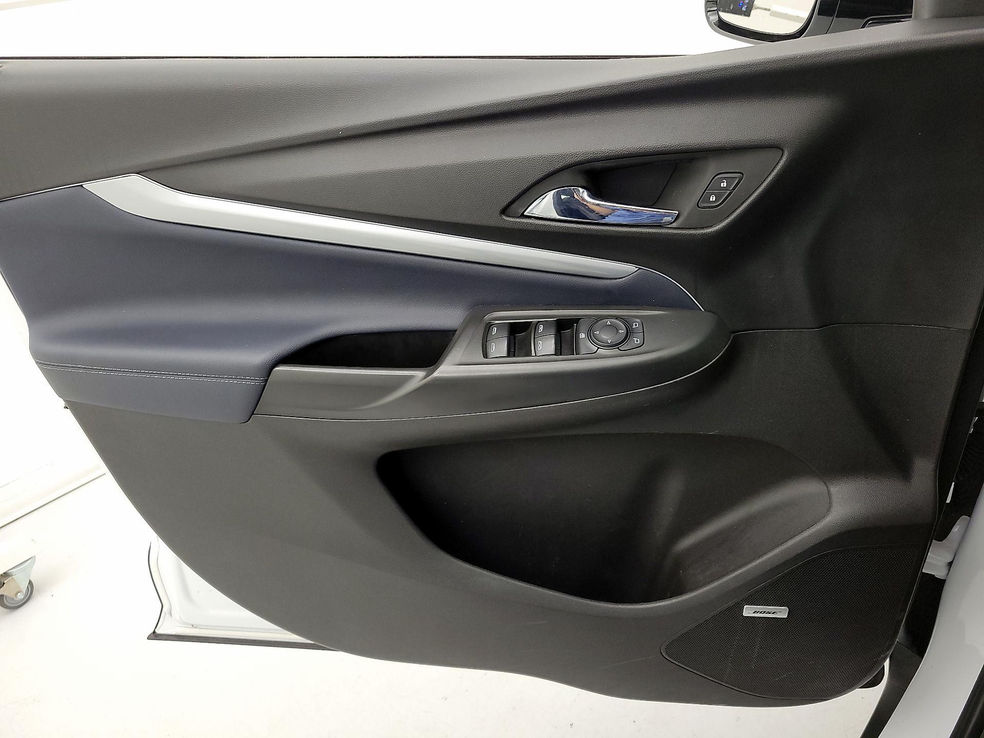 Thumbnail: 2023 Chevrolet Bolt EUV - 12