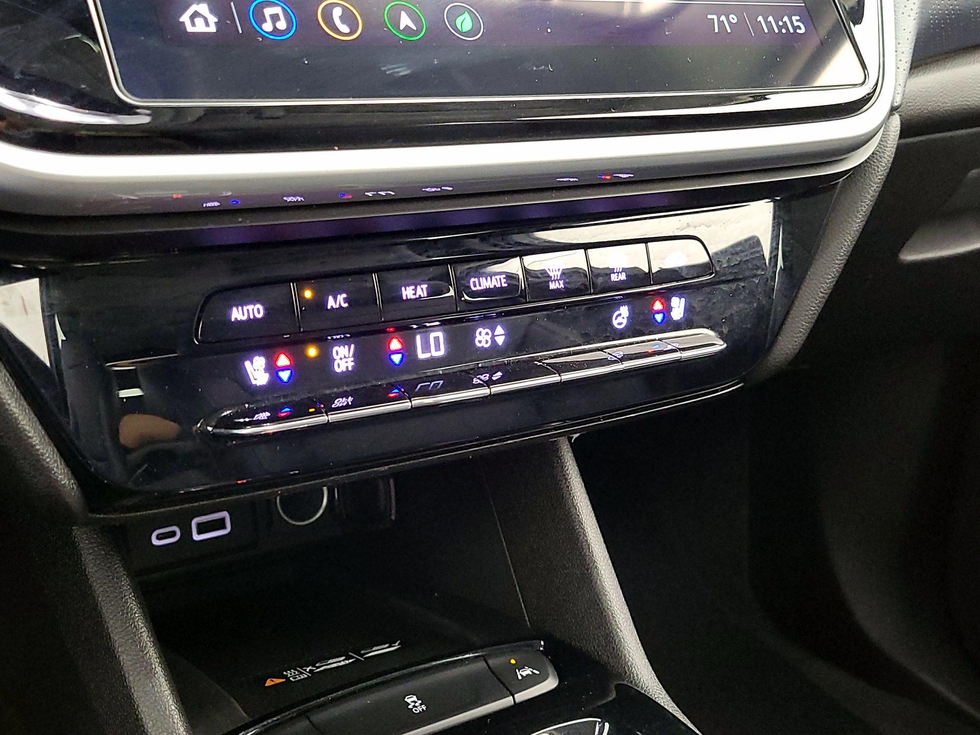 Thumbnail: 2023 Chevrolet Bolt EUV - 17