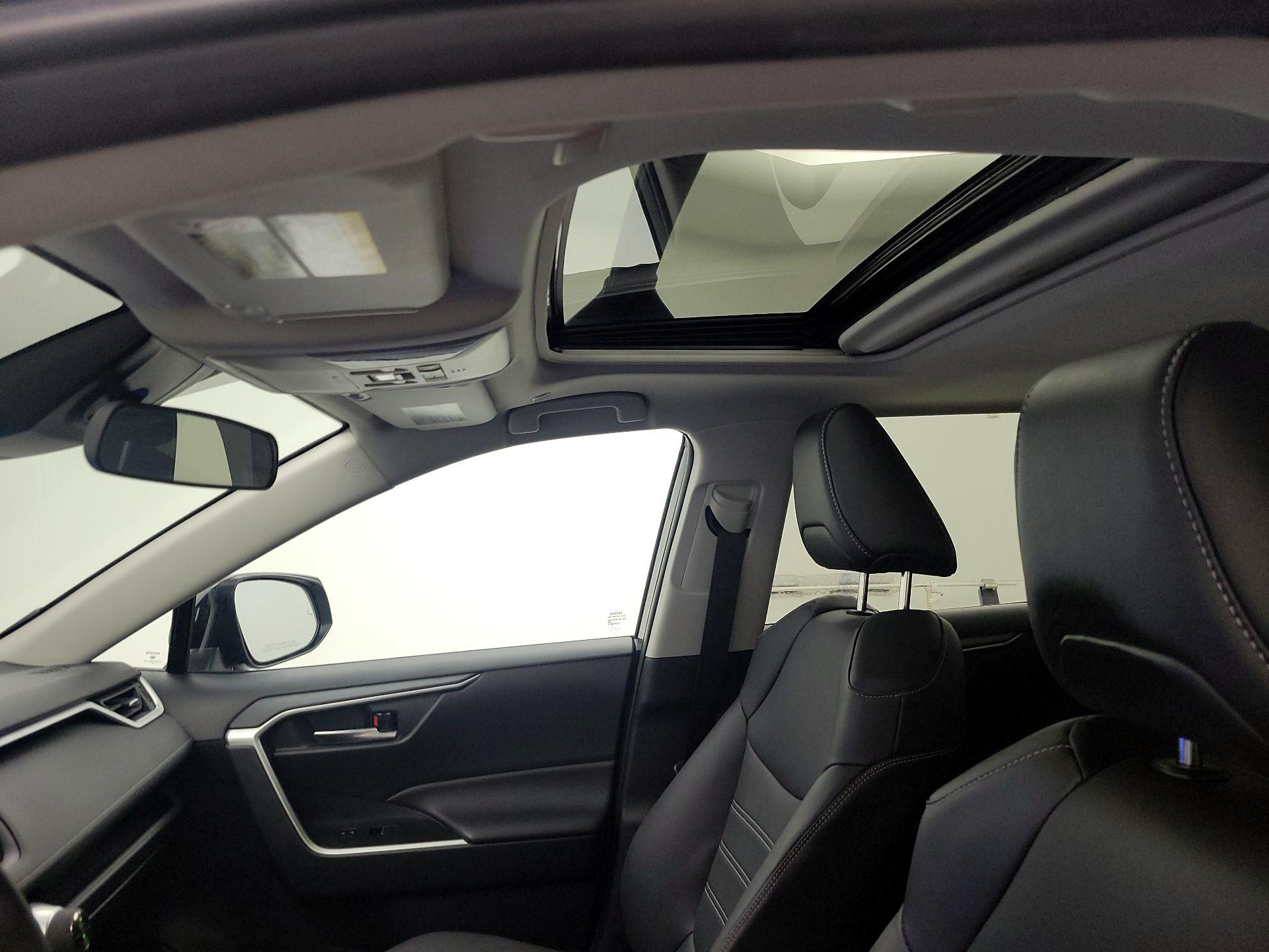 Thumbnail: 2024 Toyota RAV4 - 19