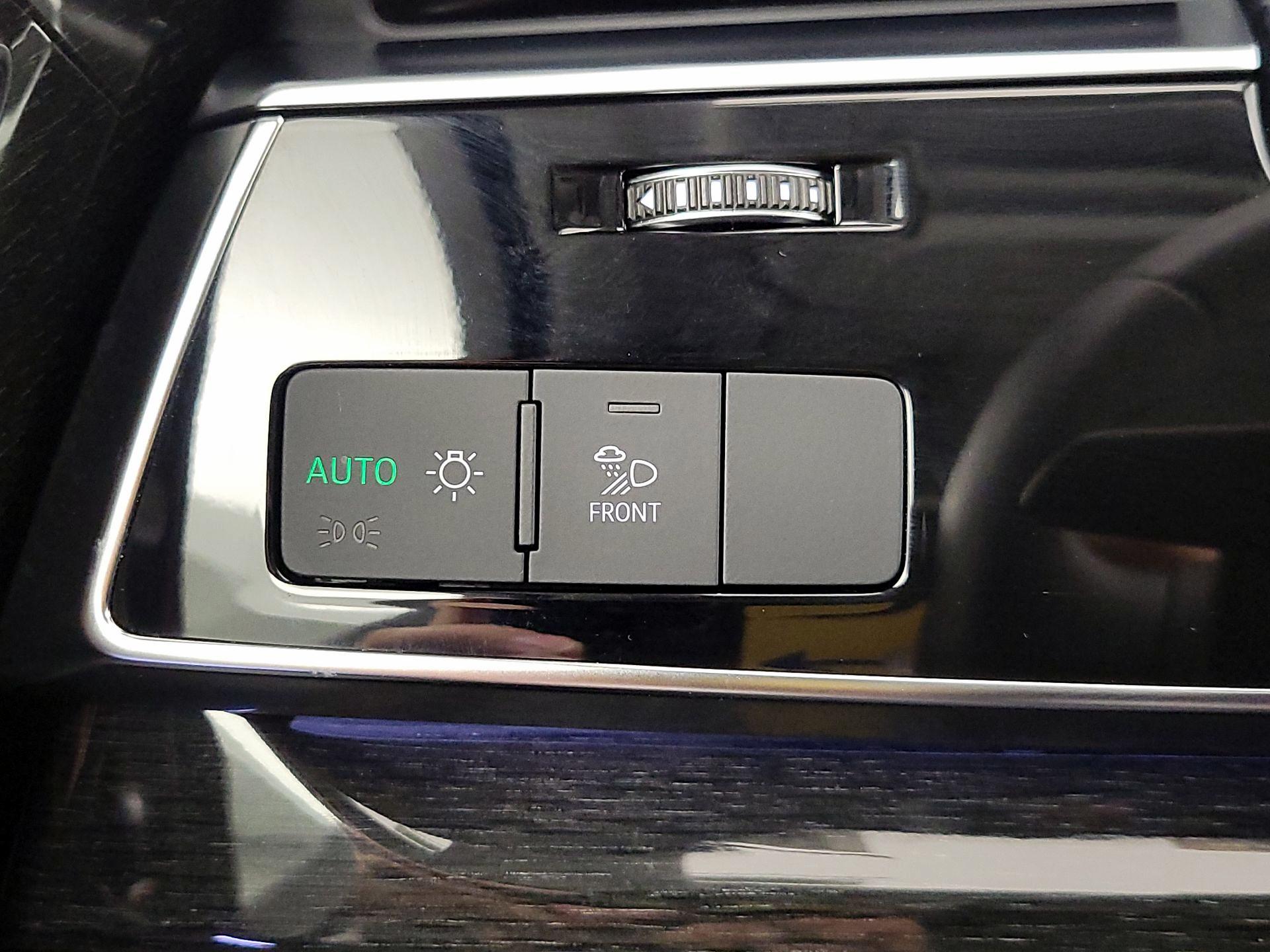 Thumbnail: 2023 Audi Q7 - 13