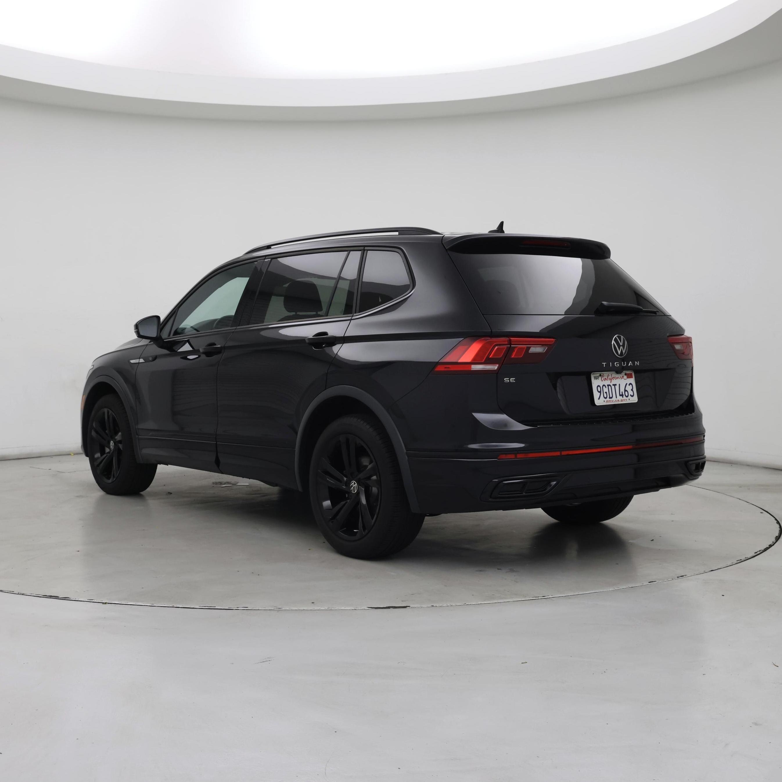 Thumbnail: 2023 Volkswagen Tiguan - 2