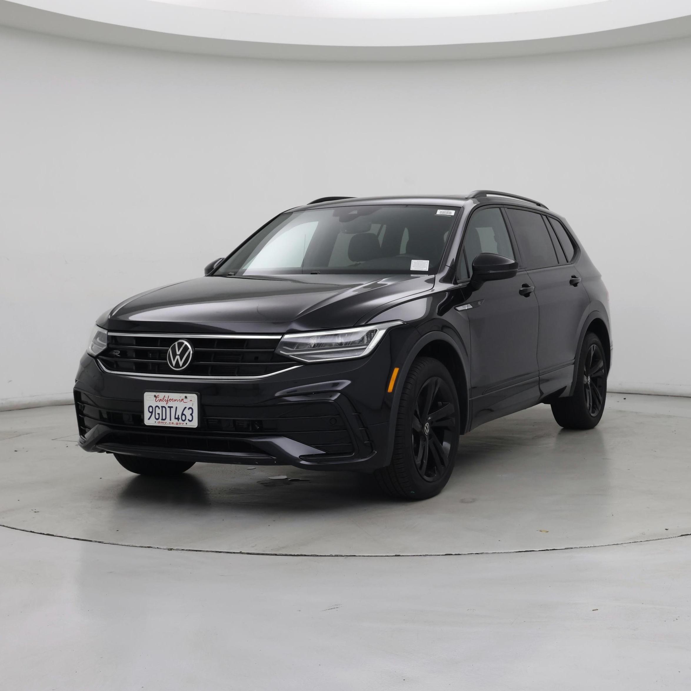 Thumbnail: 2023 Volkswagen Tiguan - 4