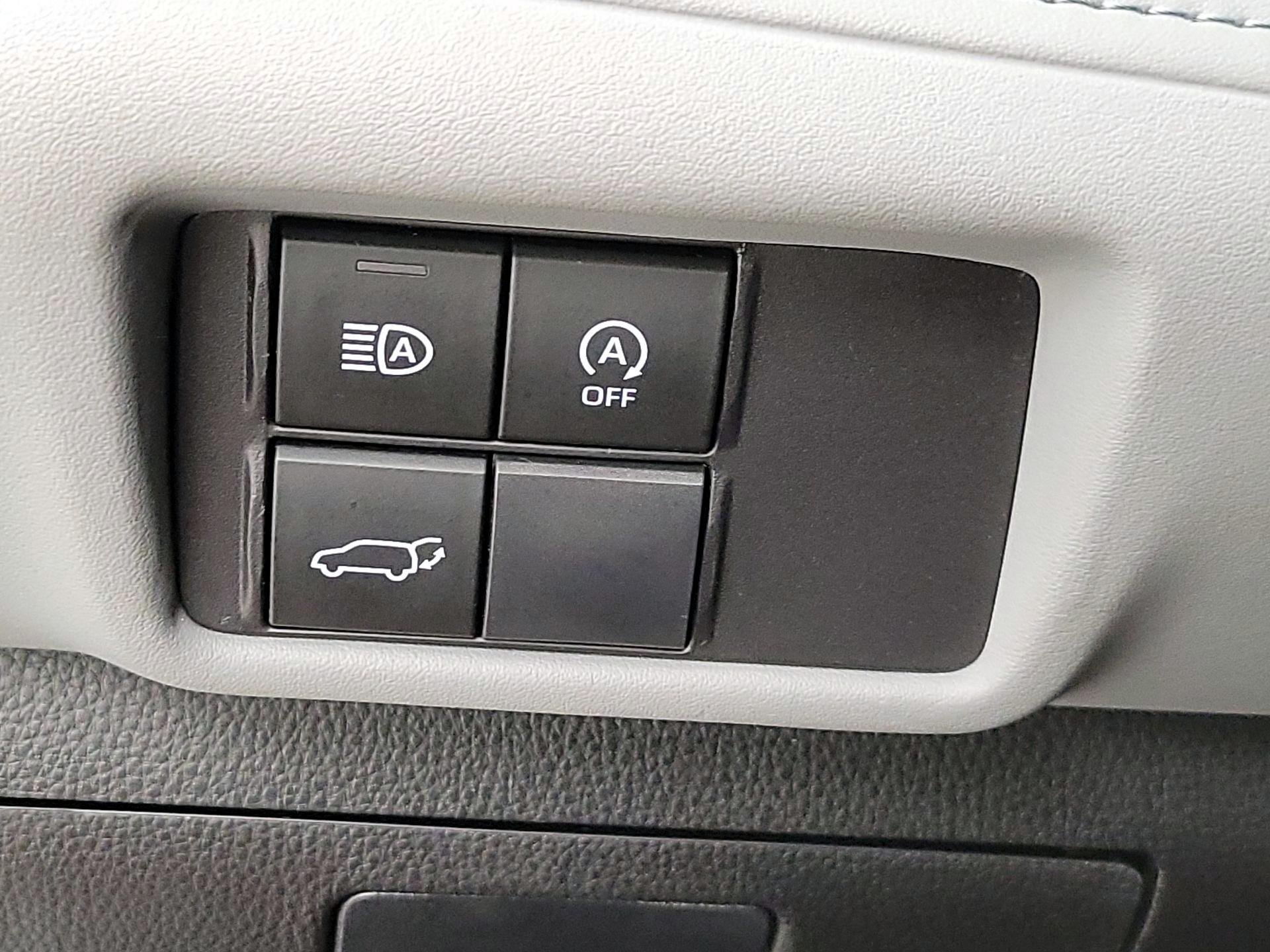 Thumbnail: 2023 Toyota Highlander - 13