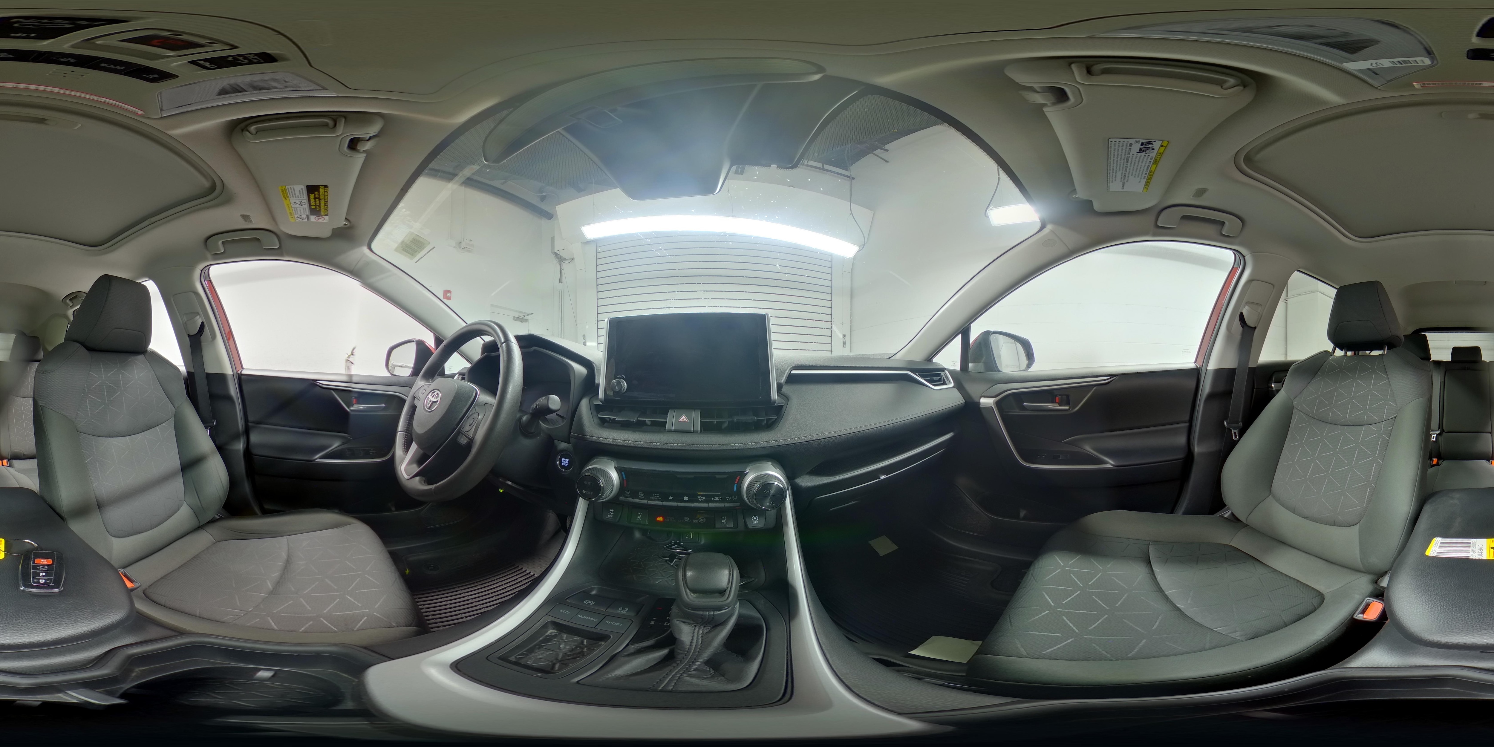 2023 Toyota RAV4 XLE - Photo 20