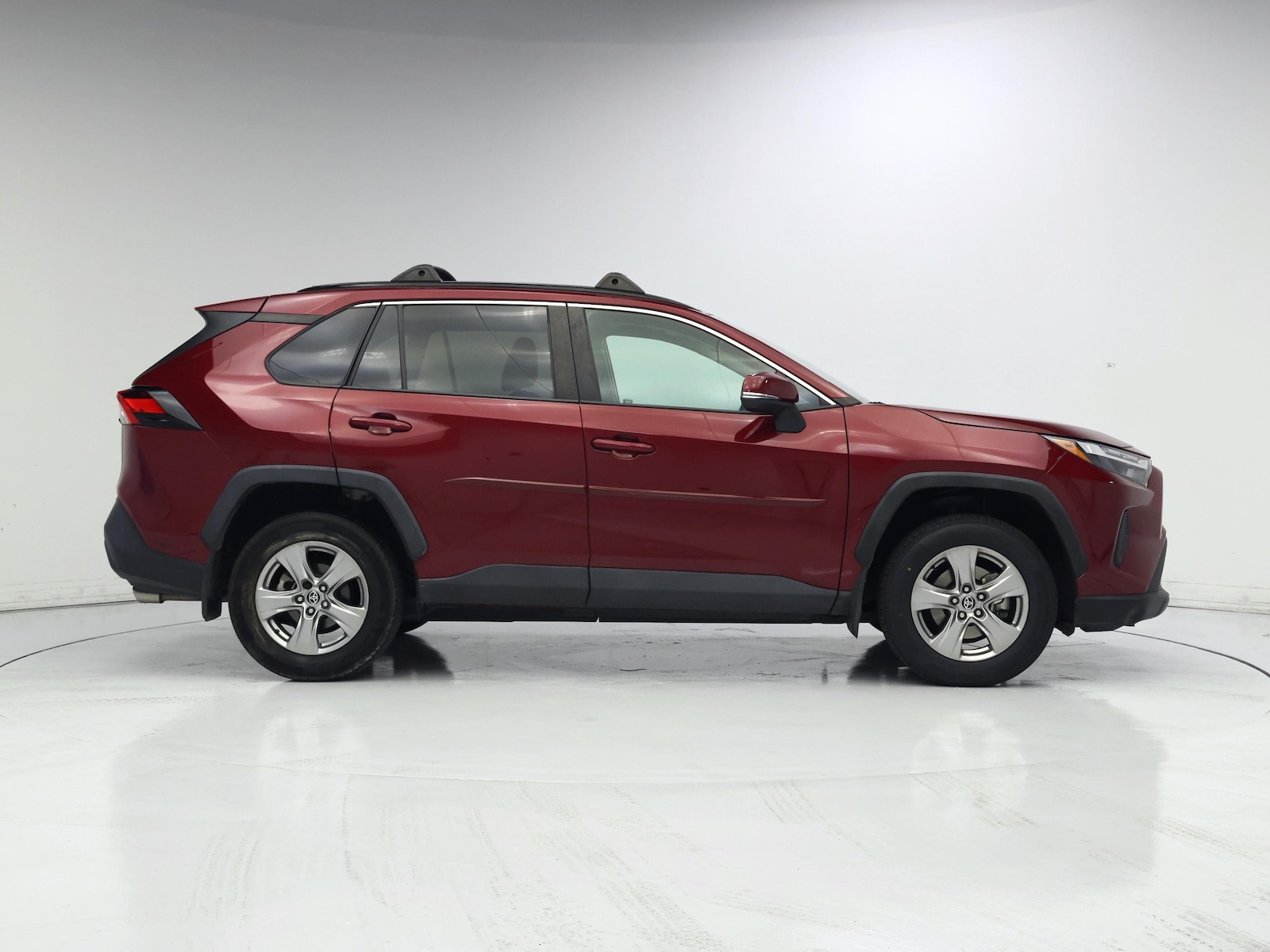 2023 Toyota RAV4 XLE - Photo 8