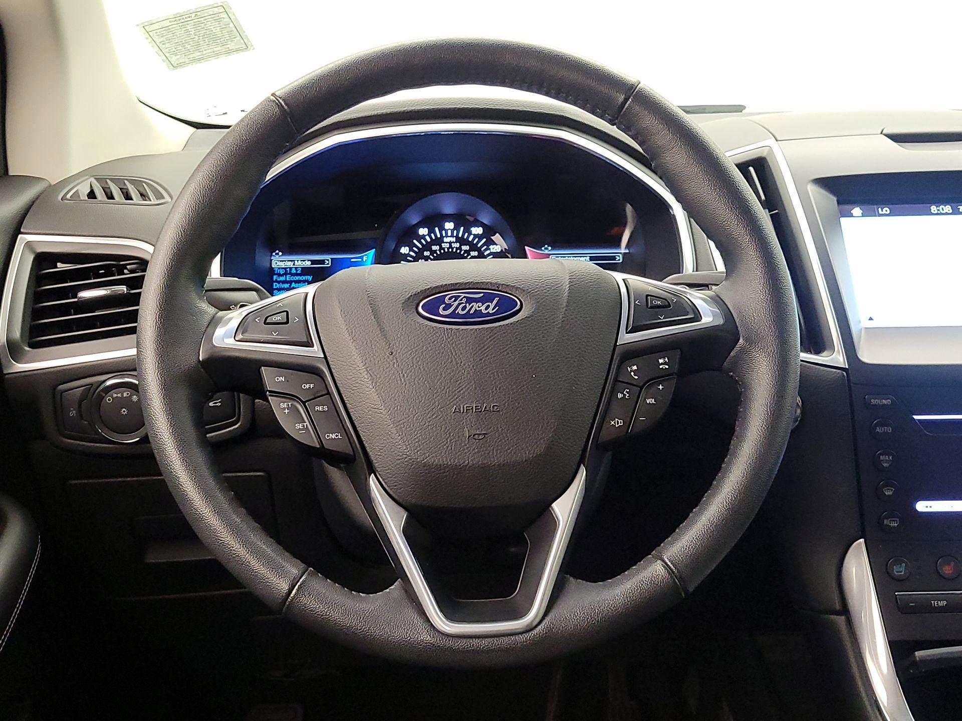 Thumbnail: 2016 Ford Edge - 10