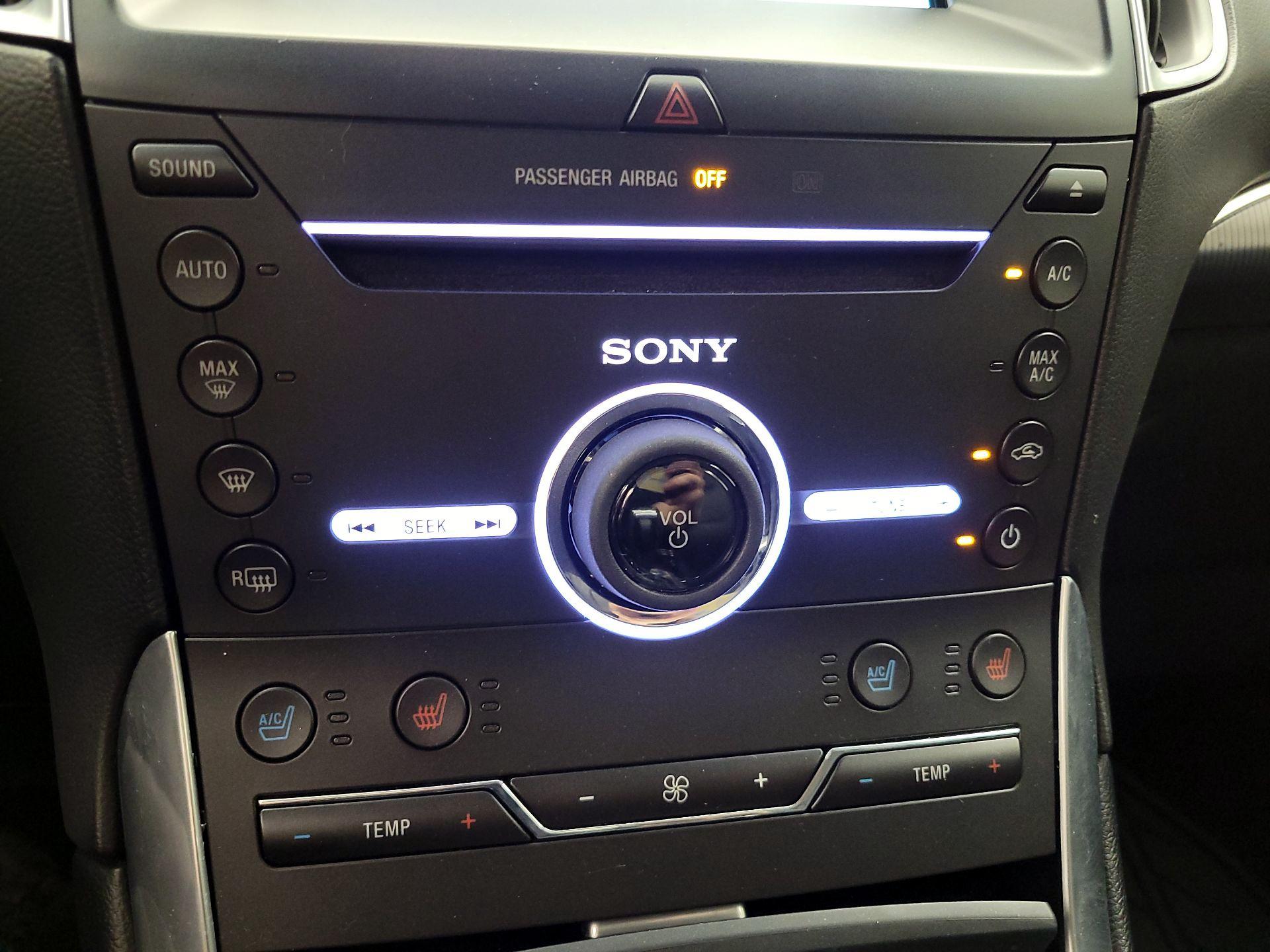 Thumbnail: 2016 Ford Edge - 17