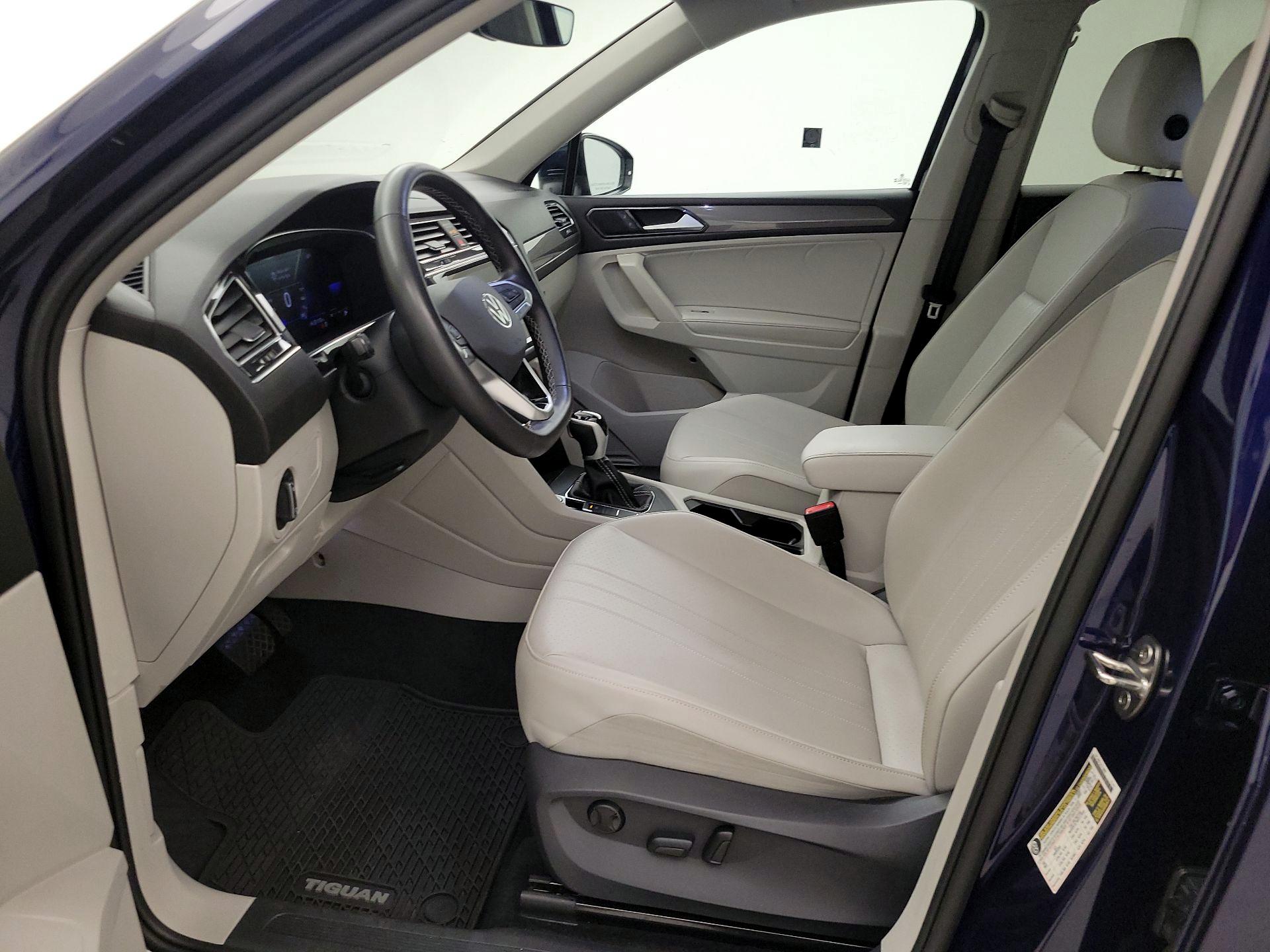 Thumbnail: 2023 Volkswagen Tiguan - 11