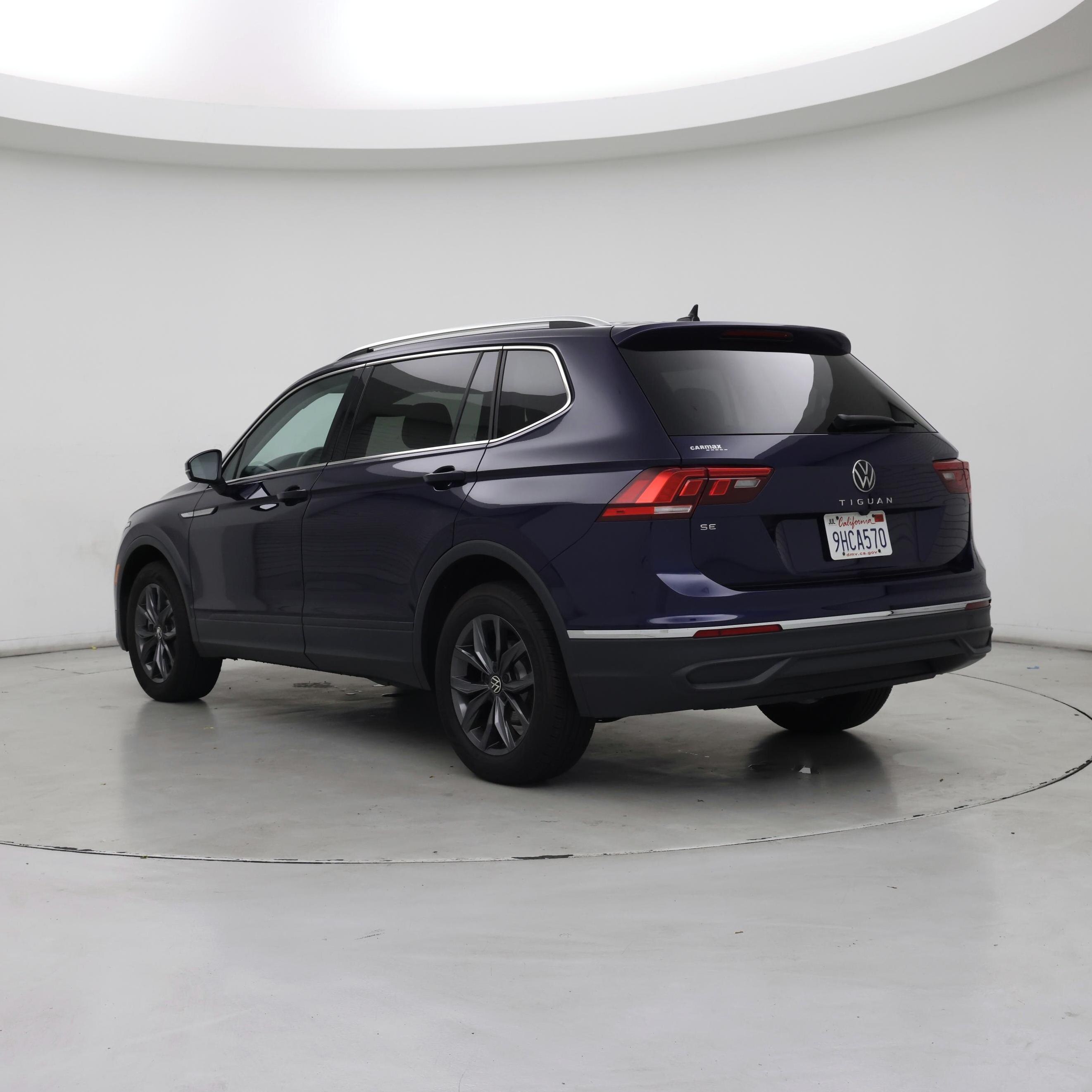 Thumbnail: 2023 Volkswagen Tiguan - 2