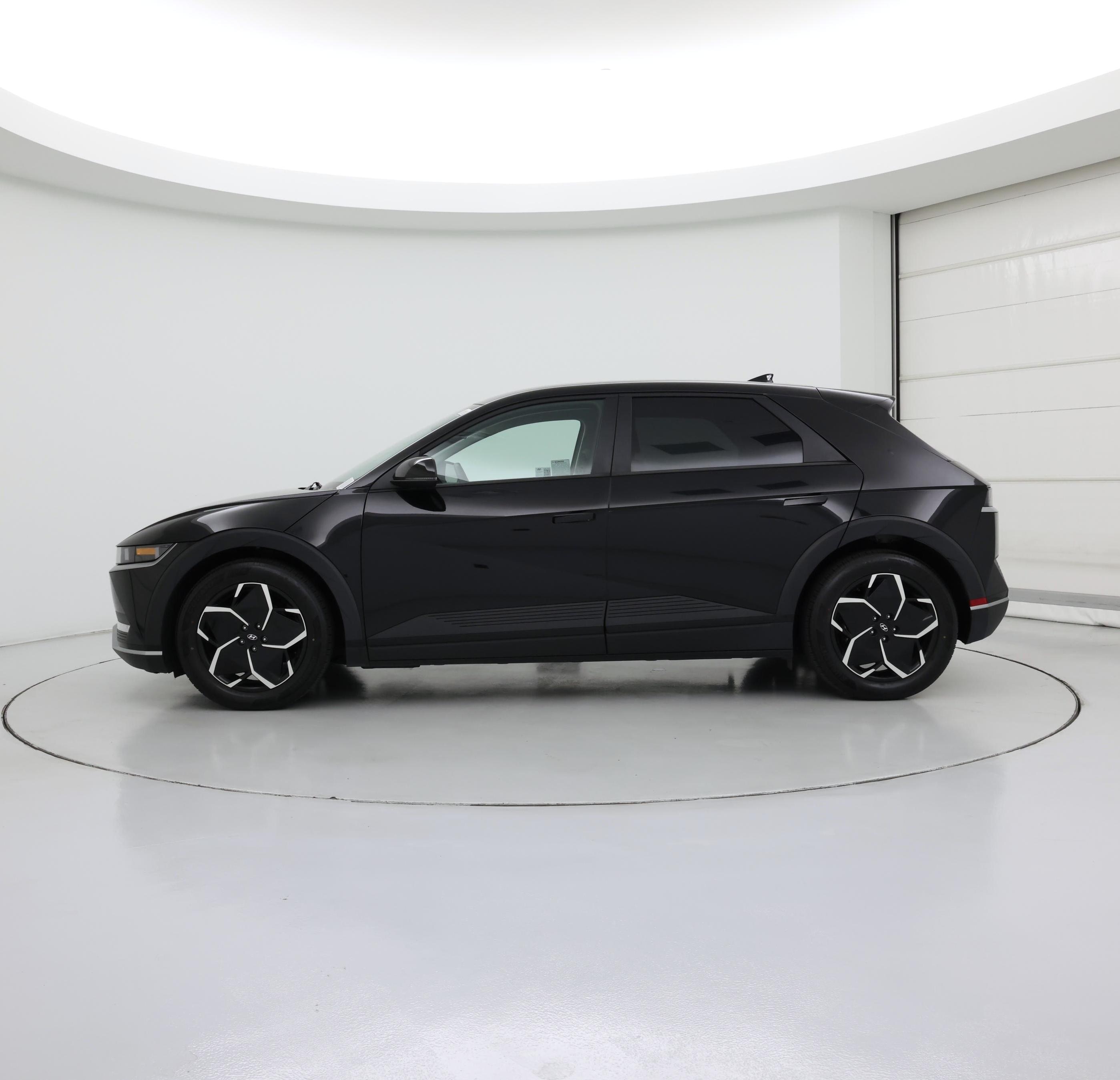 Thumbnail: 2024 Hyundai Ioniq 5 - 3