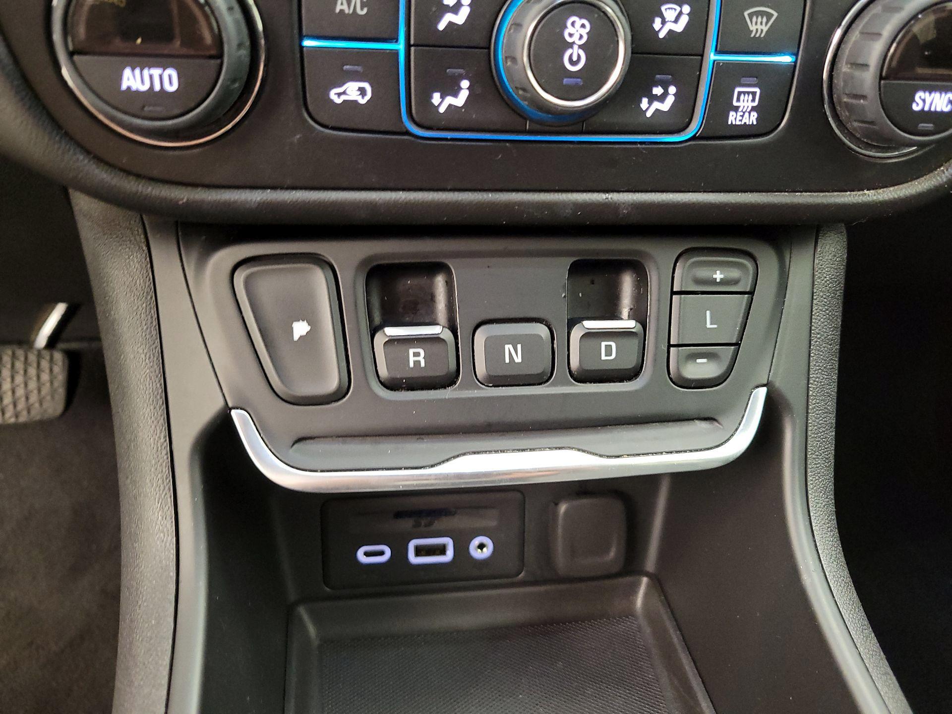Thumbnail: 2021 GMC Terrain - 17