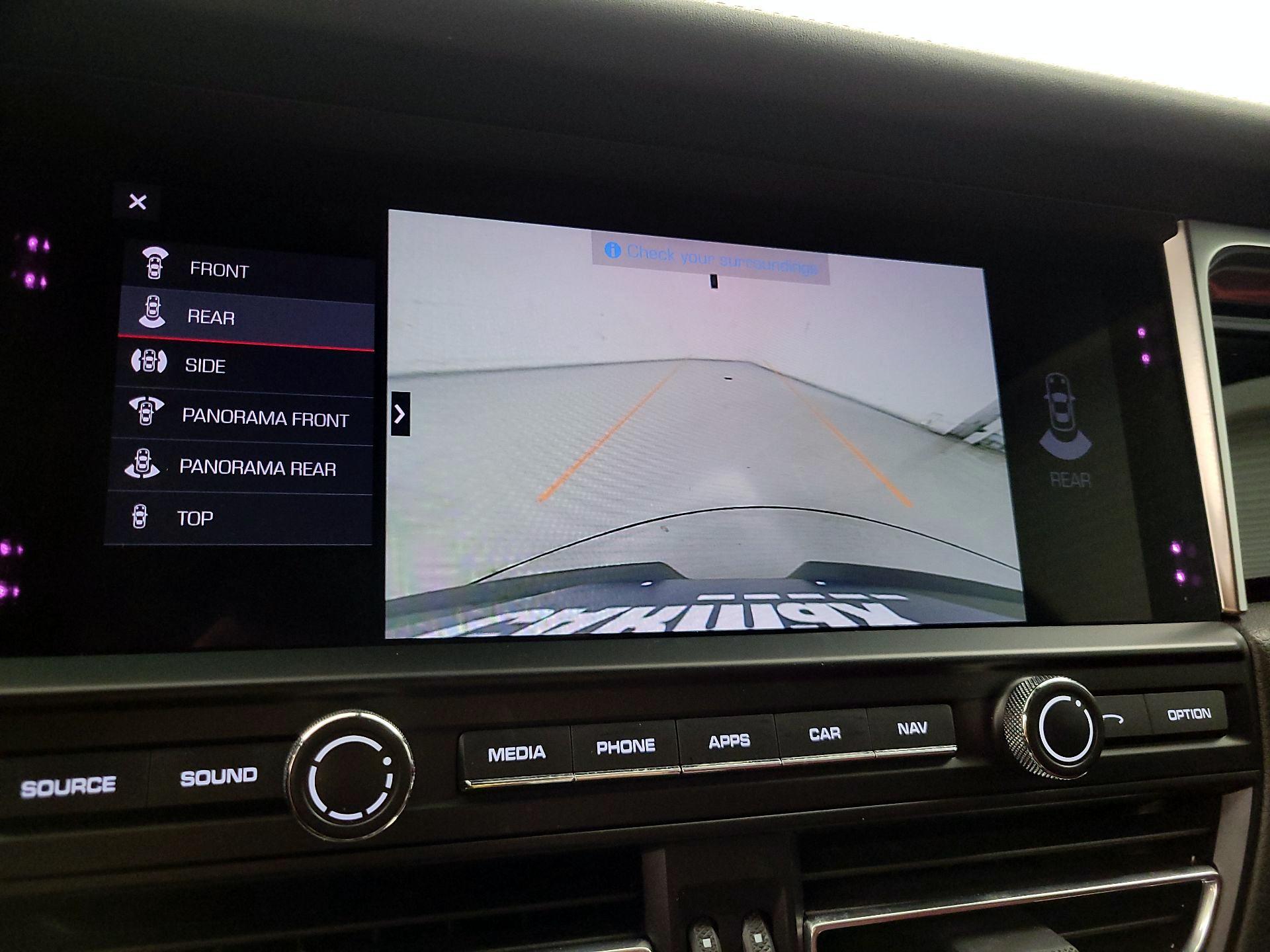 Thumbnail: 2021 Porsche Macan - 15