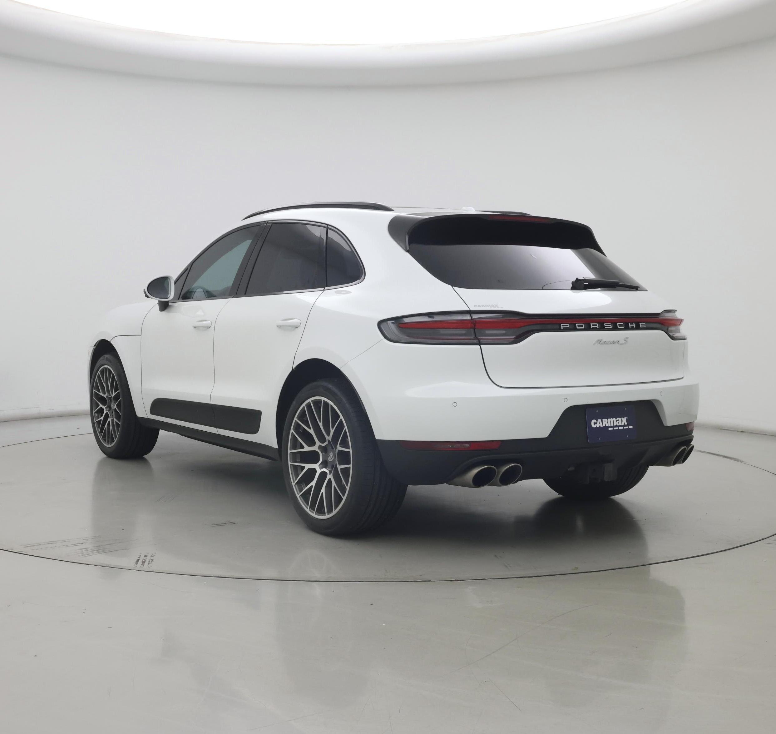 Thumbnail: 2021 Porsche Macan - 2