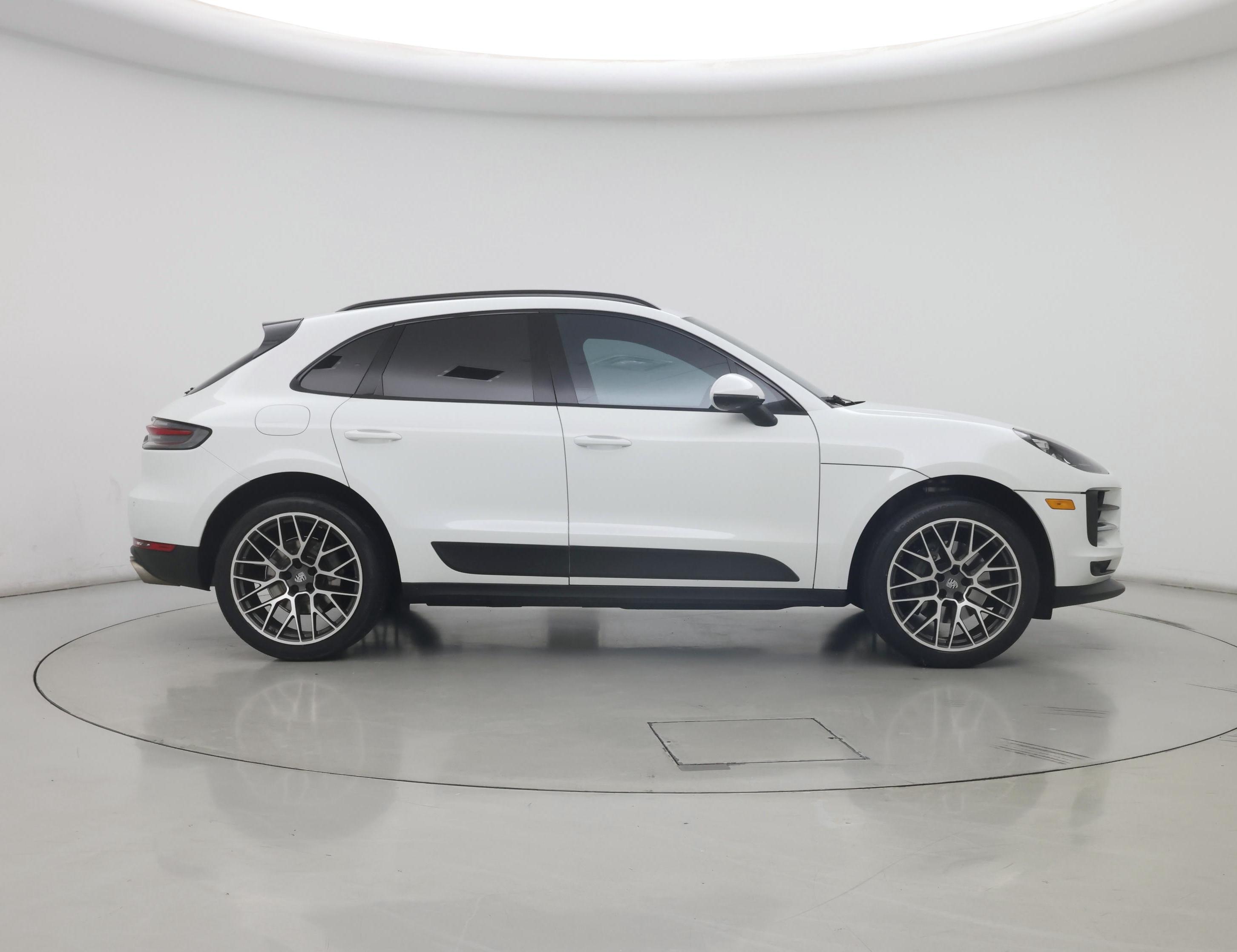 Thumbnail: 2021 Porsche Macan - 7
