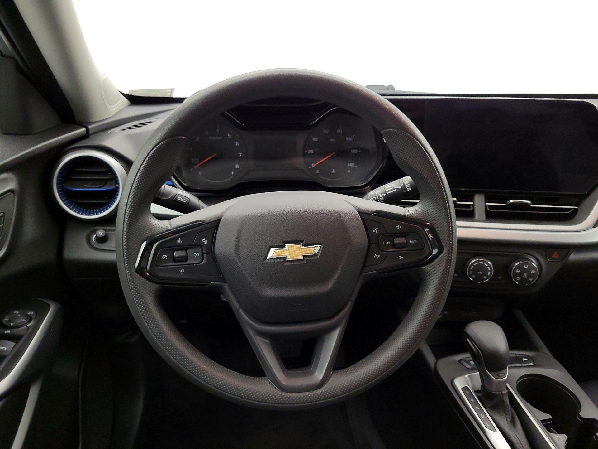 Thumbnail: 2025 Chevrolet Trax - 10