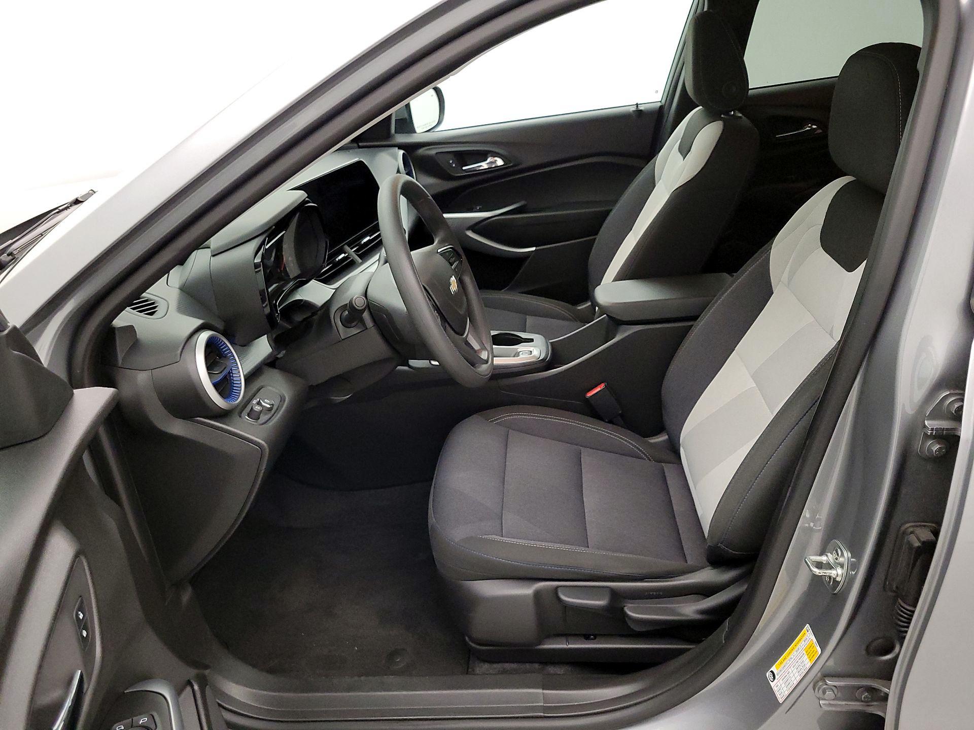Thumbnail: 2025 Chevrolet Trax - 11