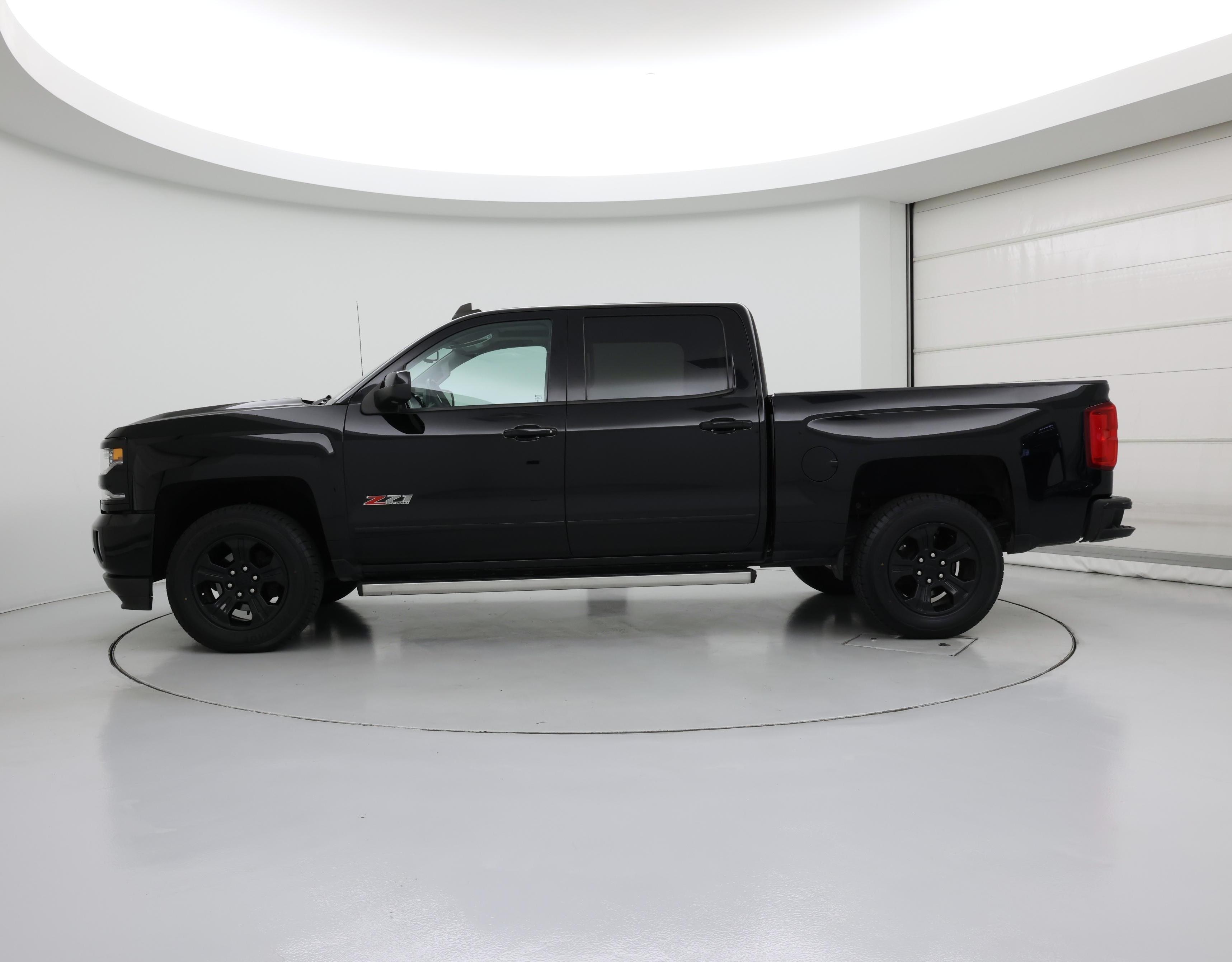 Thumbnail: 2017 Chevrolet Silverado 1500 - 3