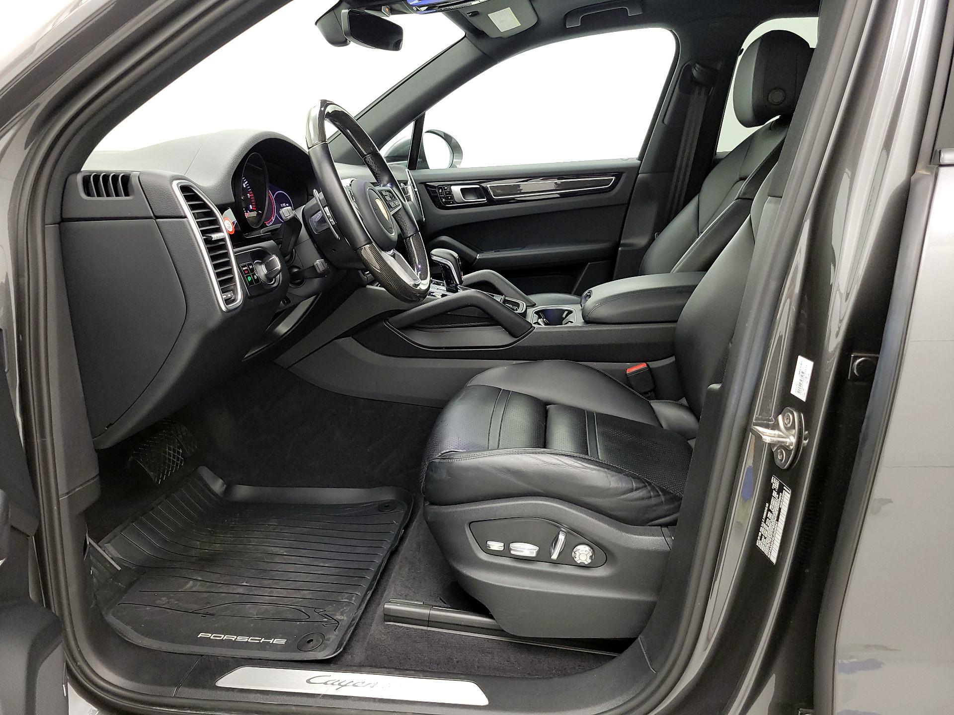 Thumbnail: 2020 Porsche Cayenne - 11
