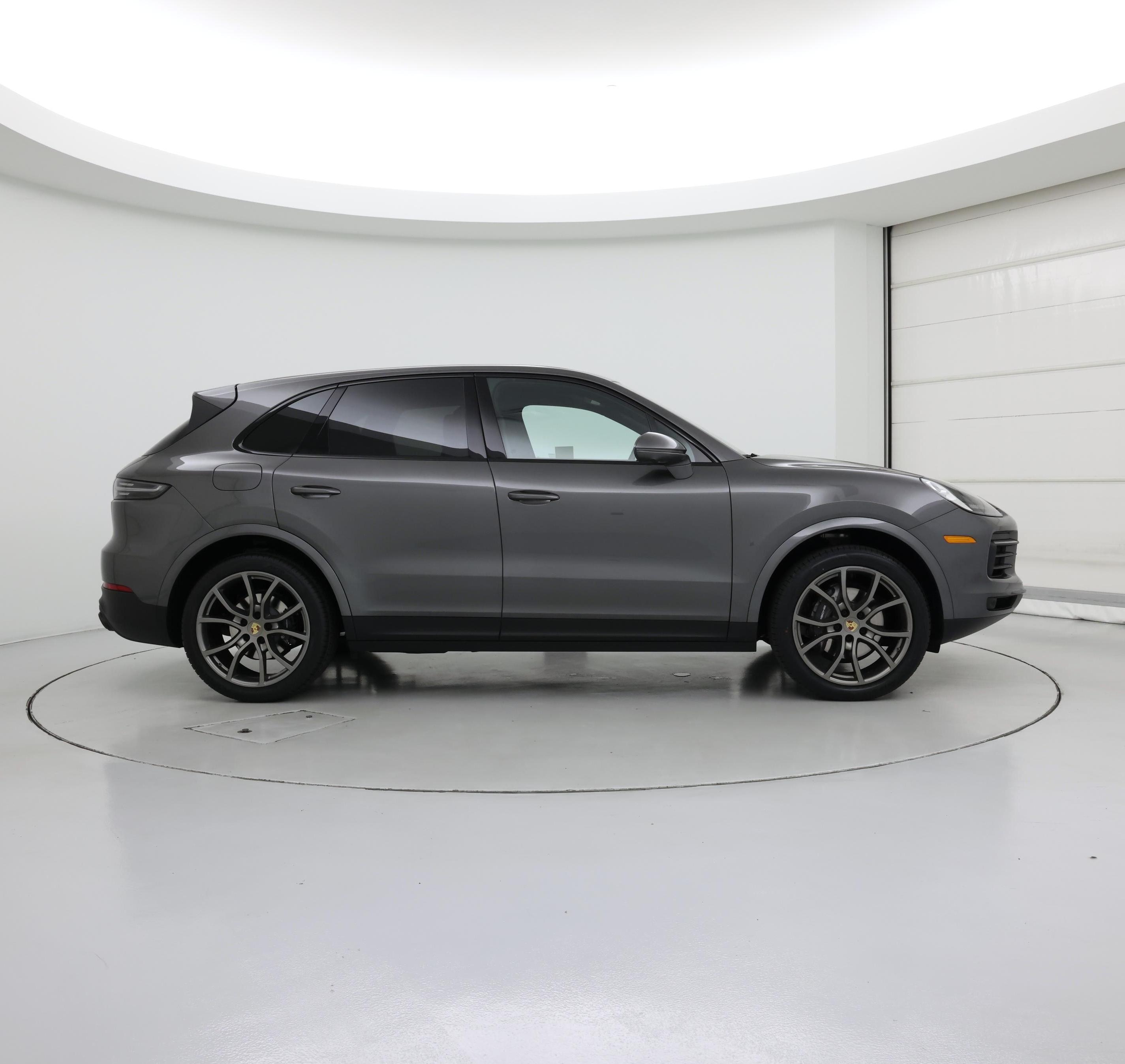 Thumbnail: 2020 Porsche Cayenne - 7