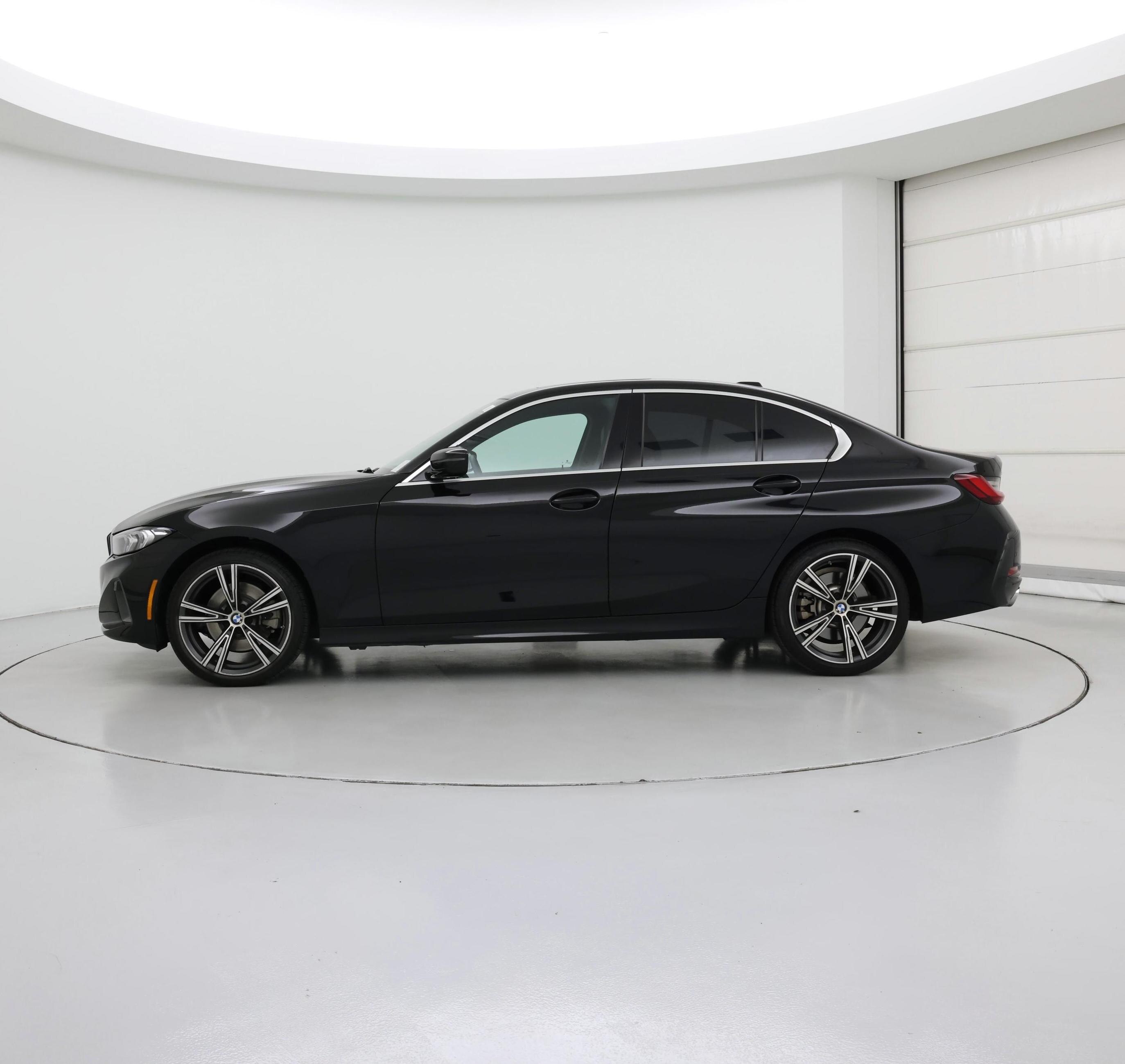 Thumbnail: 2024 BMW 3 Series - 3