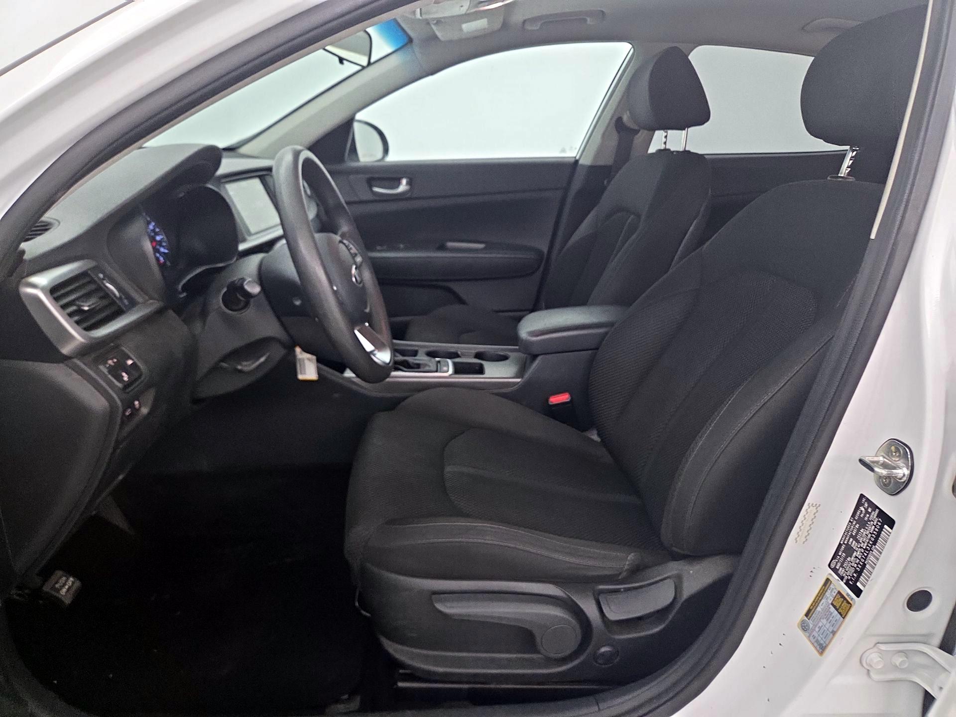 Thumbnail: 2019 Kia Optima - 11