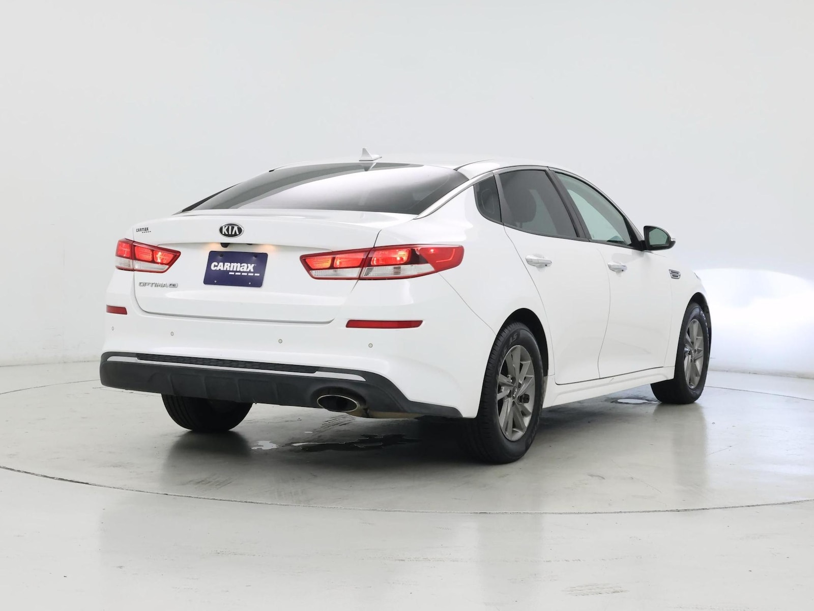 2019 Kia Optima LX - Photo 9