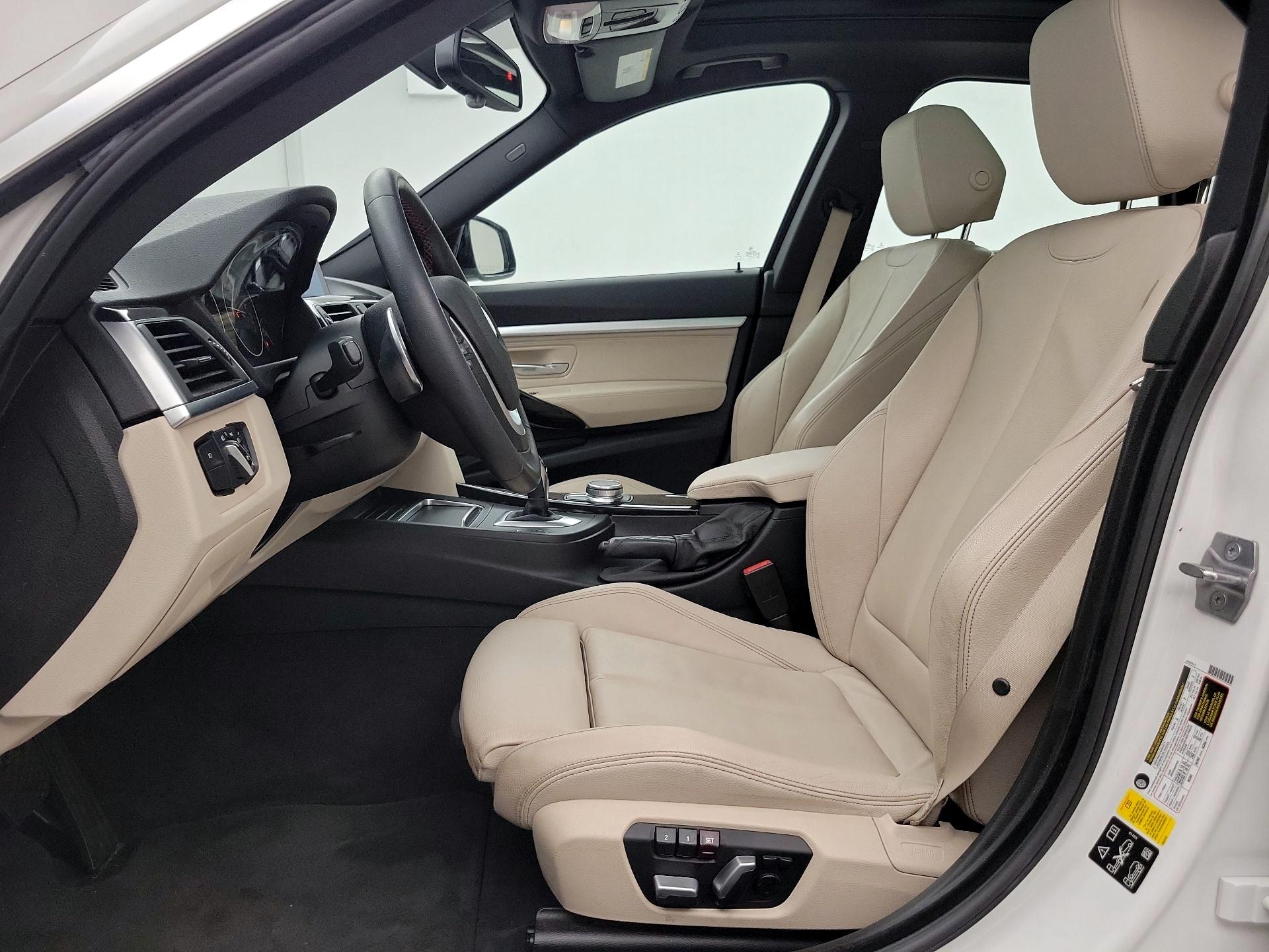 Thumbnail: 2017 BMW 3 Series - 11