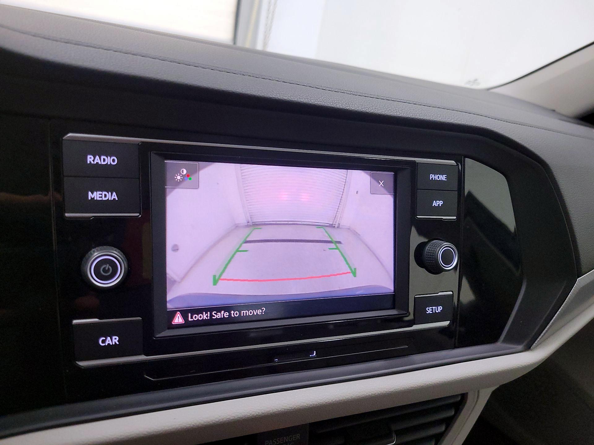 Thumbnail: 2019 Volkswagen Jetta - 14
