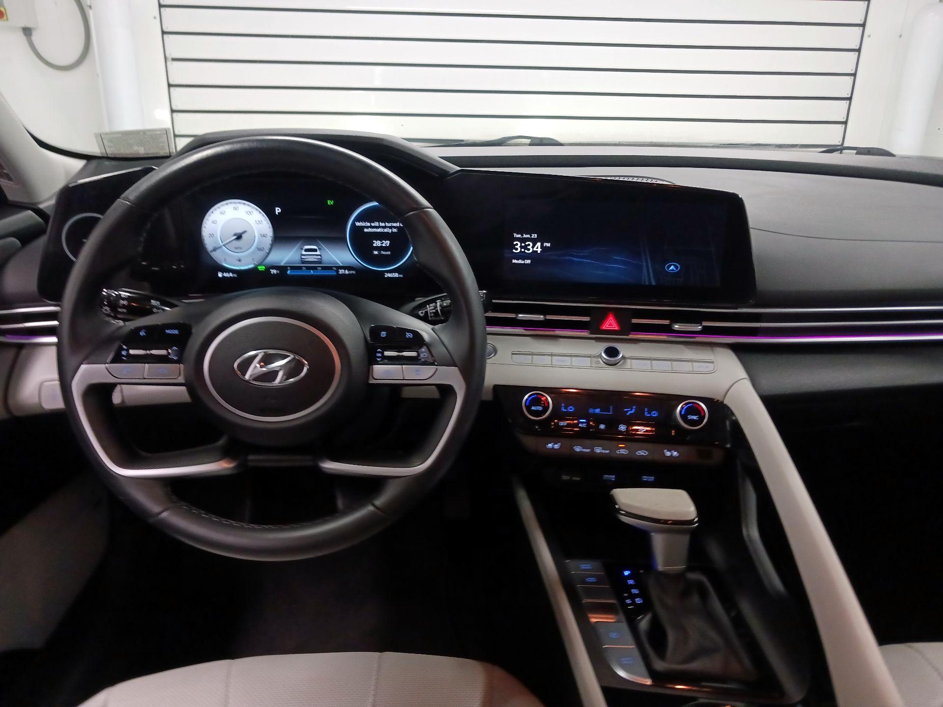 Thumbnail: 2023 Hyundai Elantra - 9