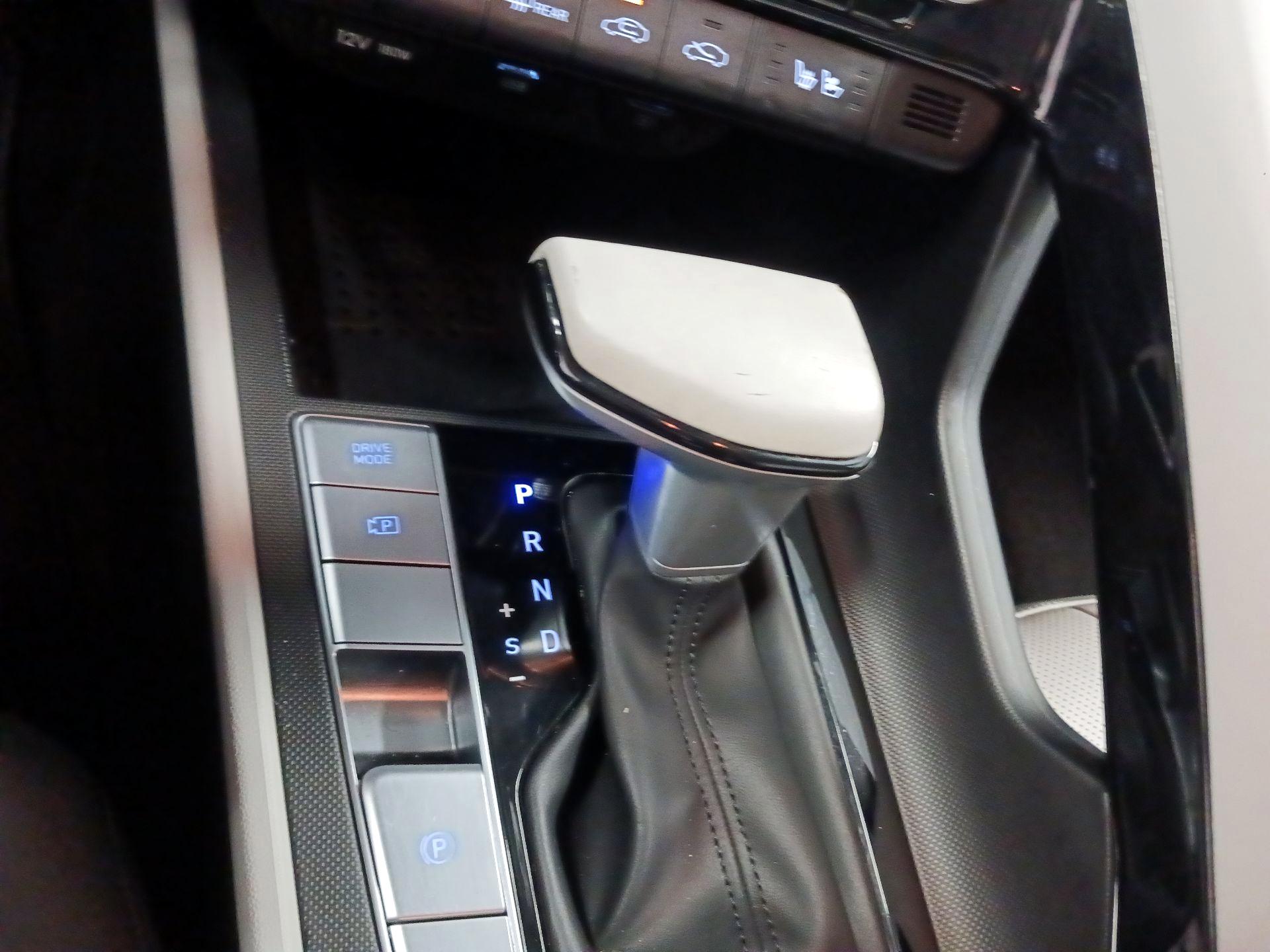 Thumbnail: 2023 Hyundai Elantra - 16