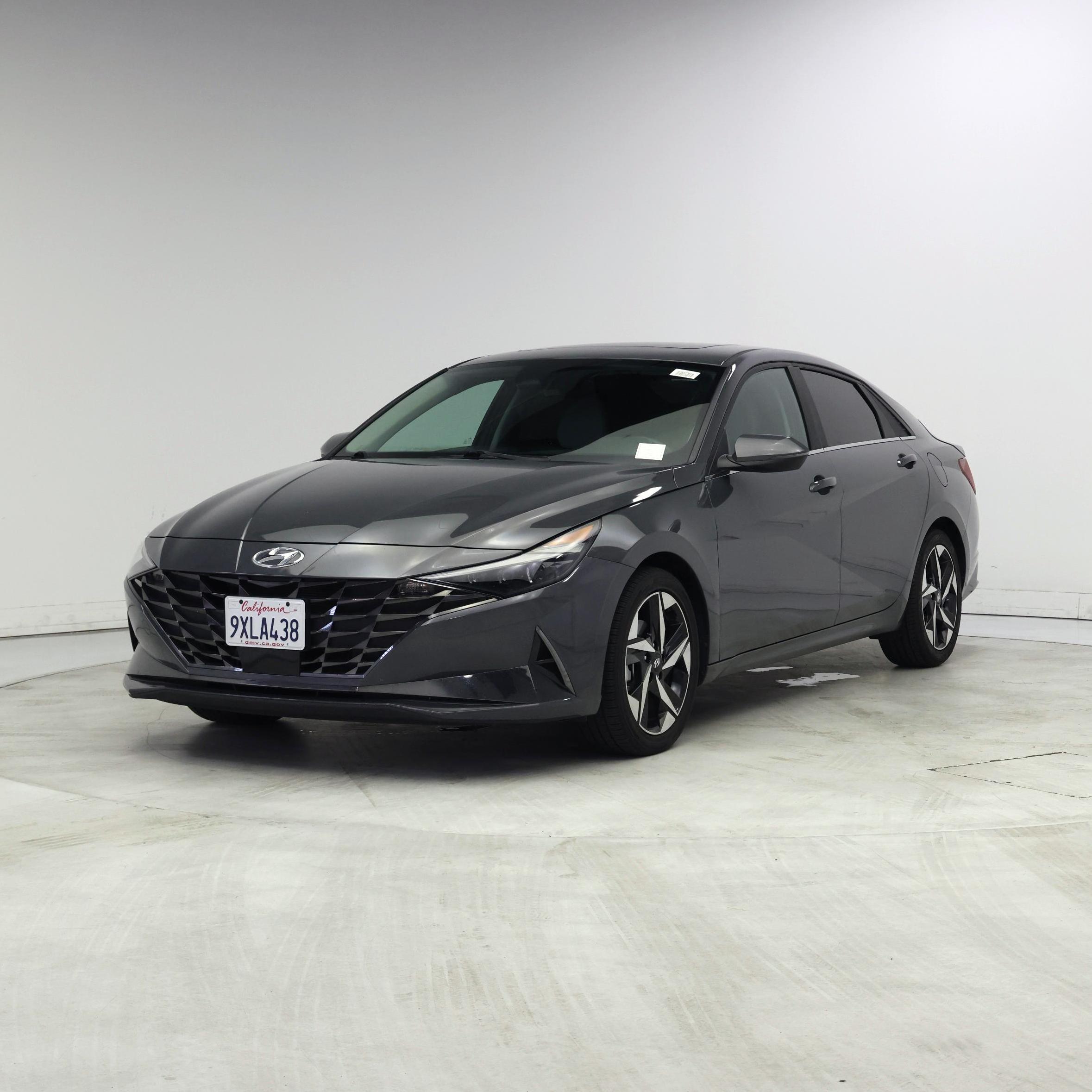 Thumbnail: 2023 Hyundai Elantra - 4