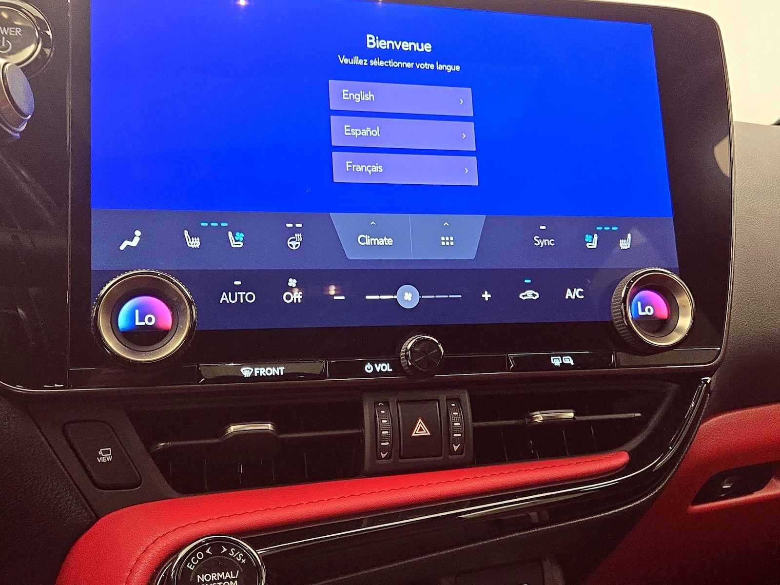 2024 Lexus NX PHEV 450h+ - Photo 17