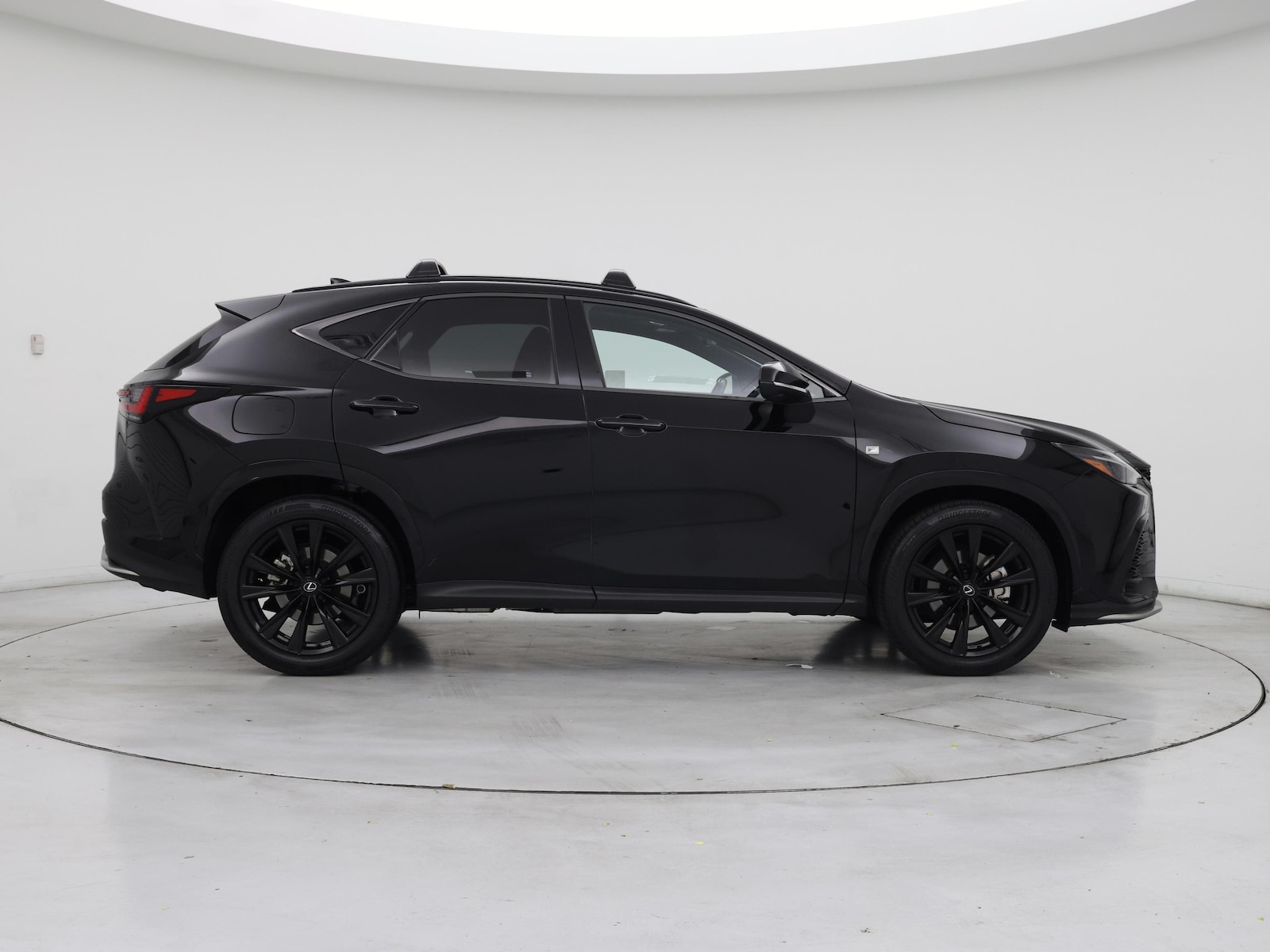 2024 Lexus NX PHEV 450h+ - Photo 8