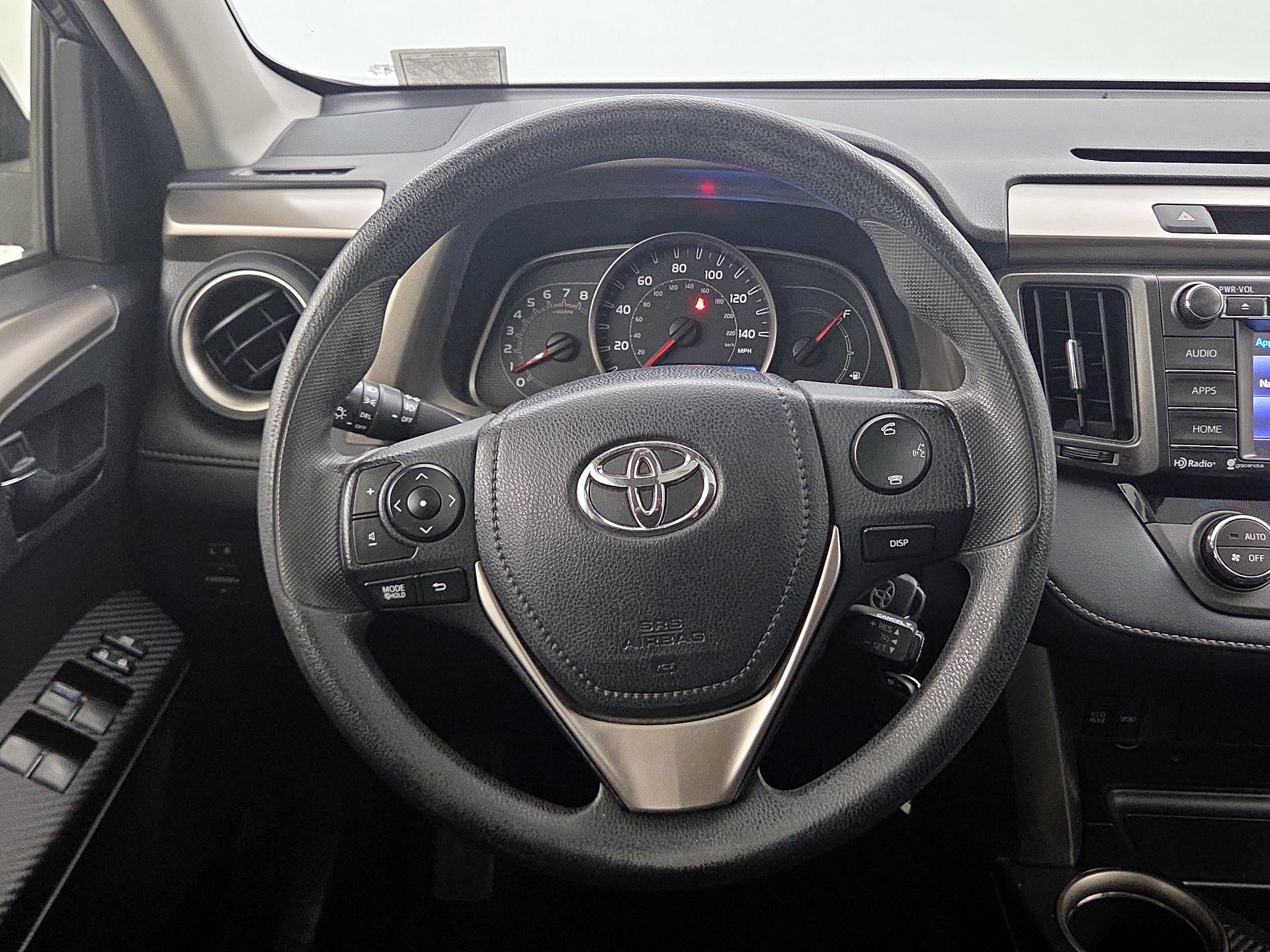 Thumbnail: 2015 Toyota RAV4 - 10
