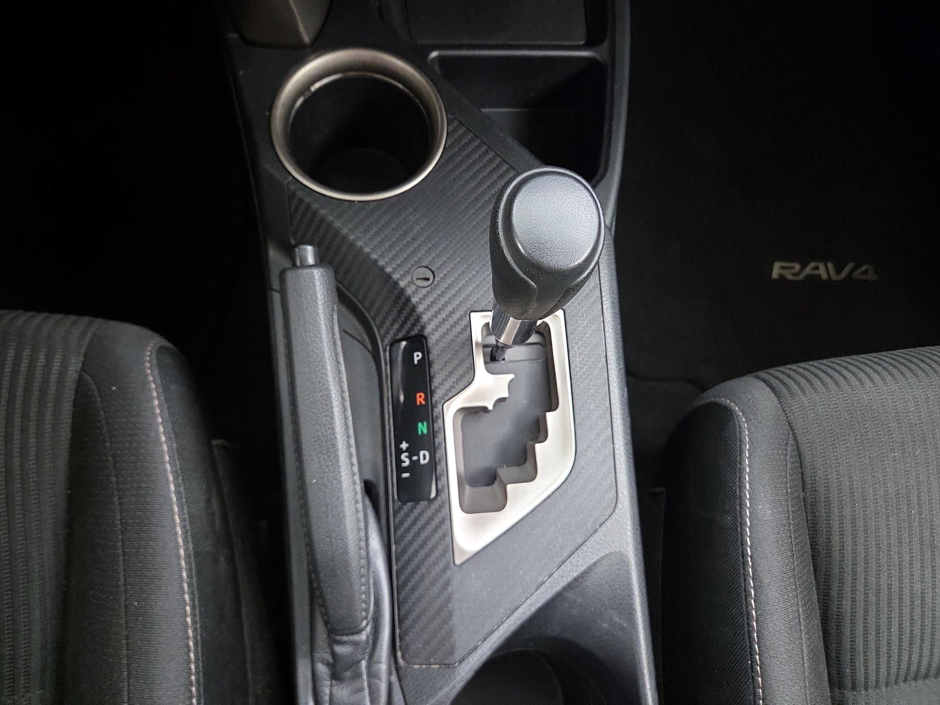 Thumbnail: 2015 Toyota RAV4 - 18