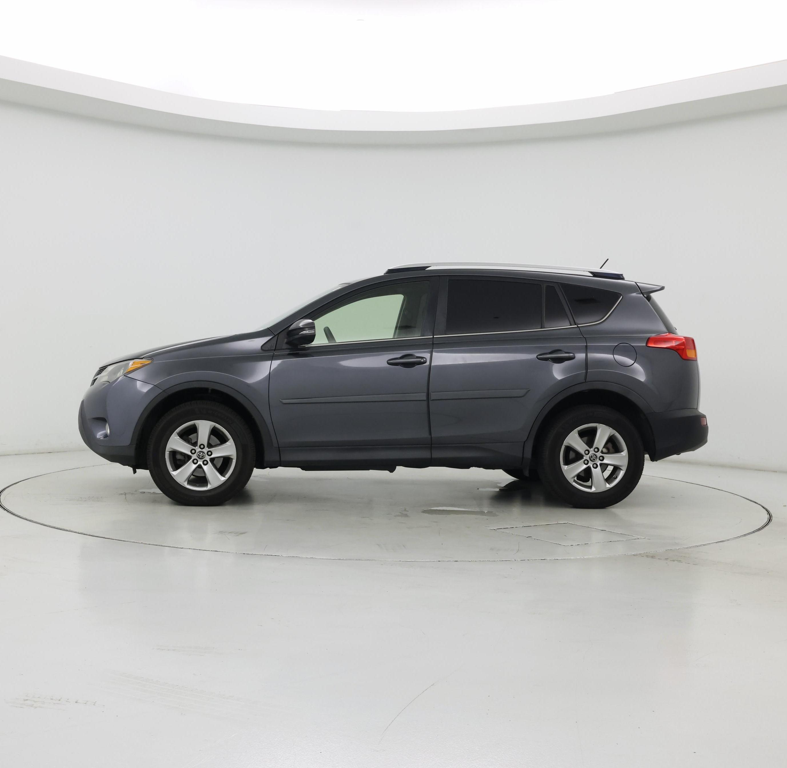 Thumbnail: 2015 Toyota RAV4 - 3