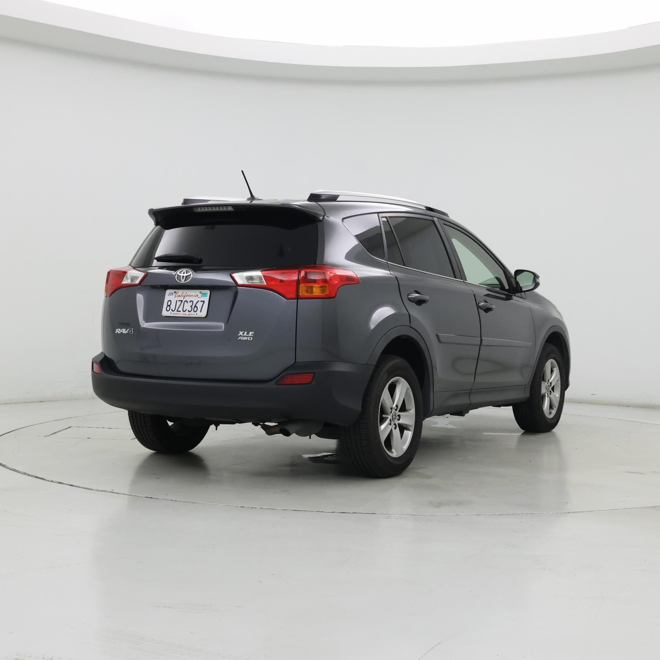 Thumbnail: 2015 Toyota RAV4 - 8