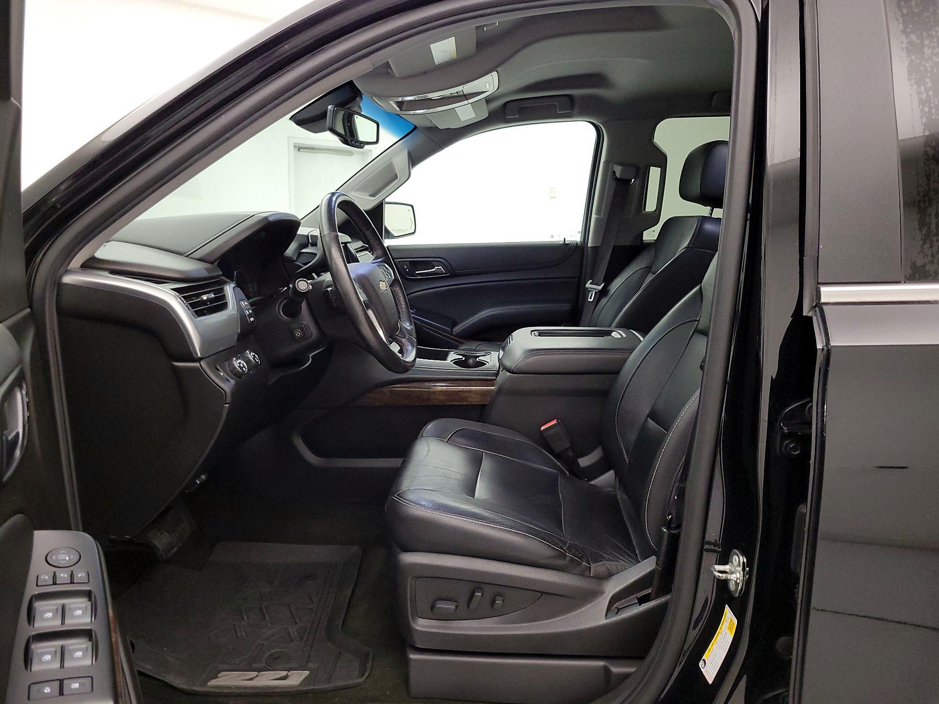 Thumbnail: 2017 Chevrolet Suburban - 11
